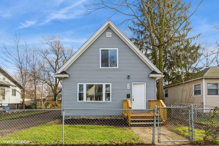 979 Lavette Avenue Benton Harbor MI 49022