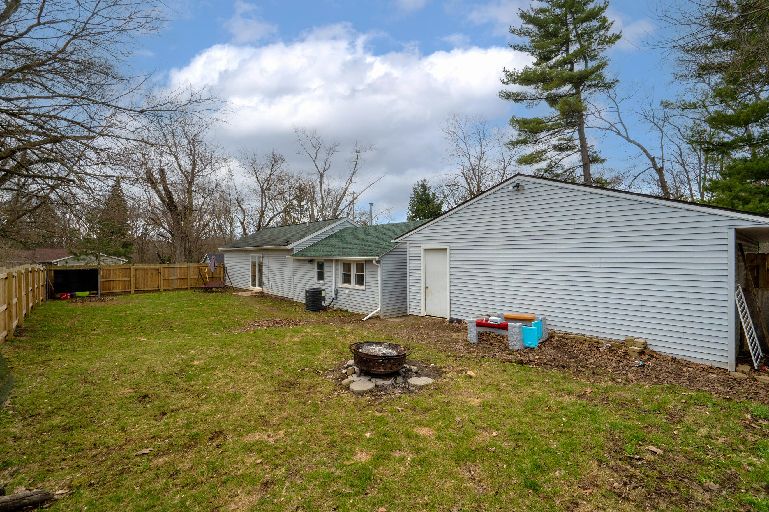 2428 Edgewood Drive Kalamazoo MI 49008