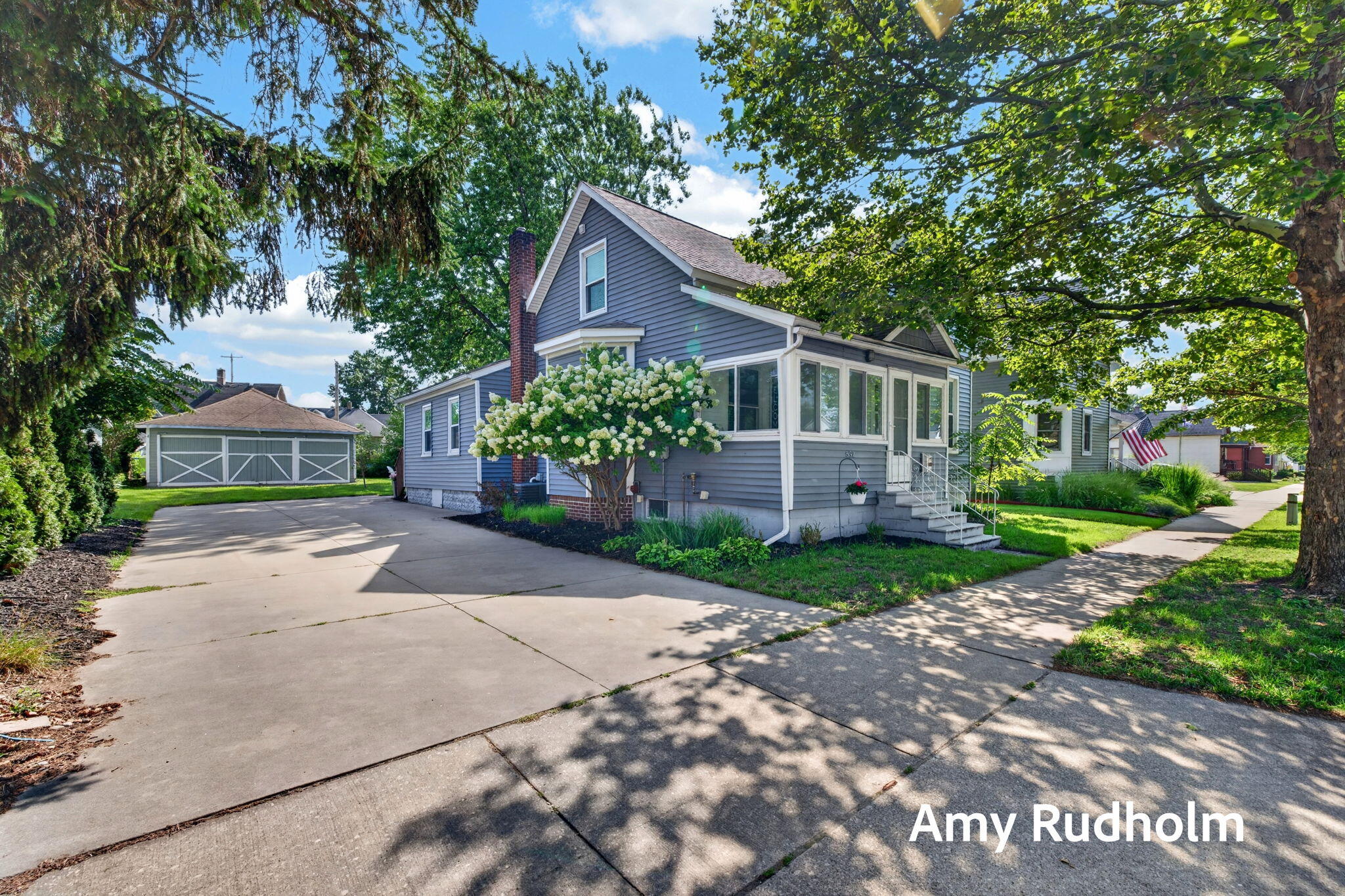 532 Jackson Avenue Grand Haven MI 49417
