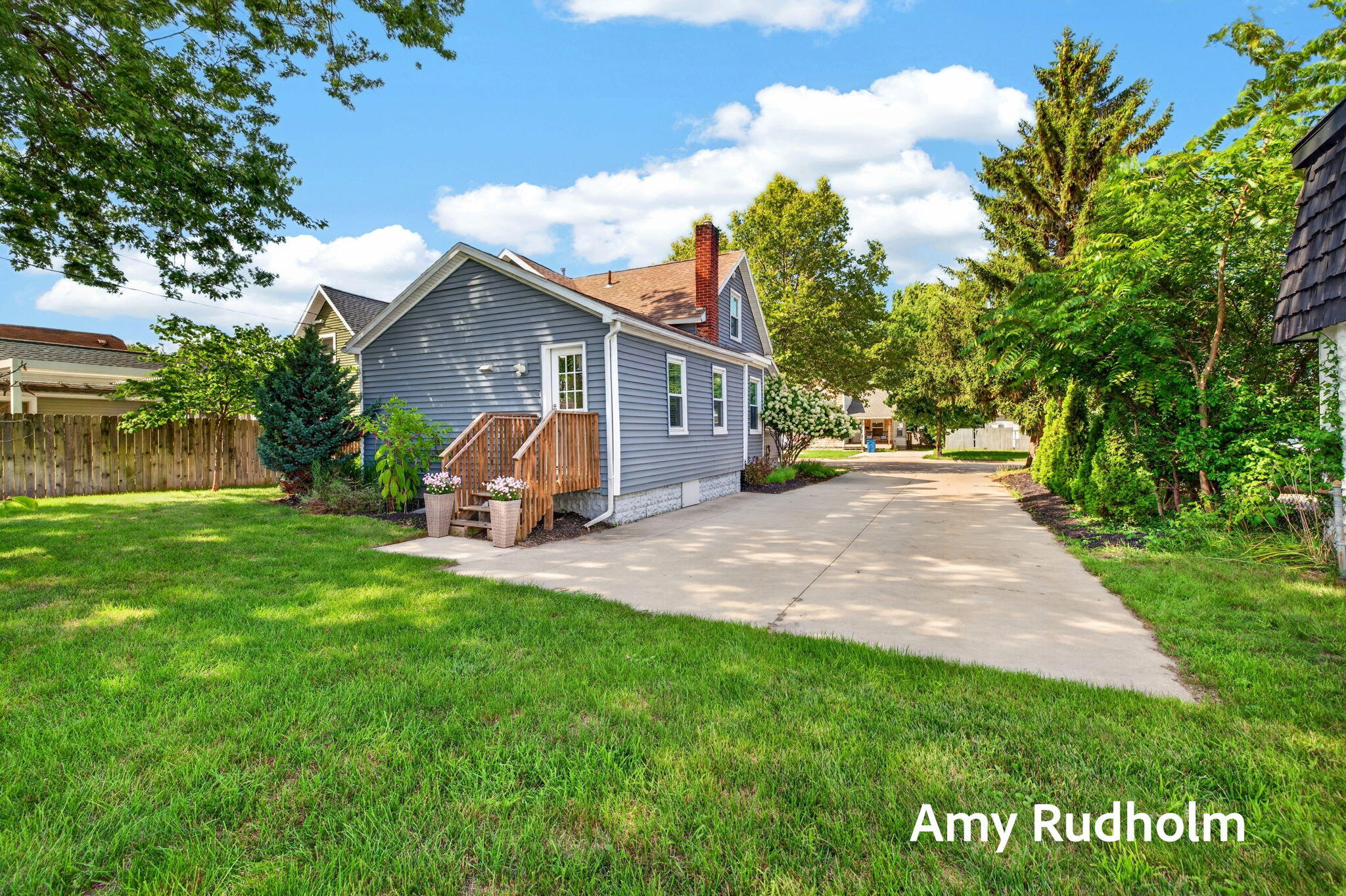 532 Jackson Avenue Grand Haven MI 49417