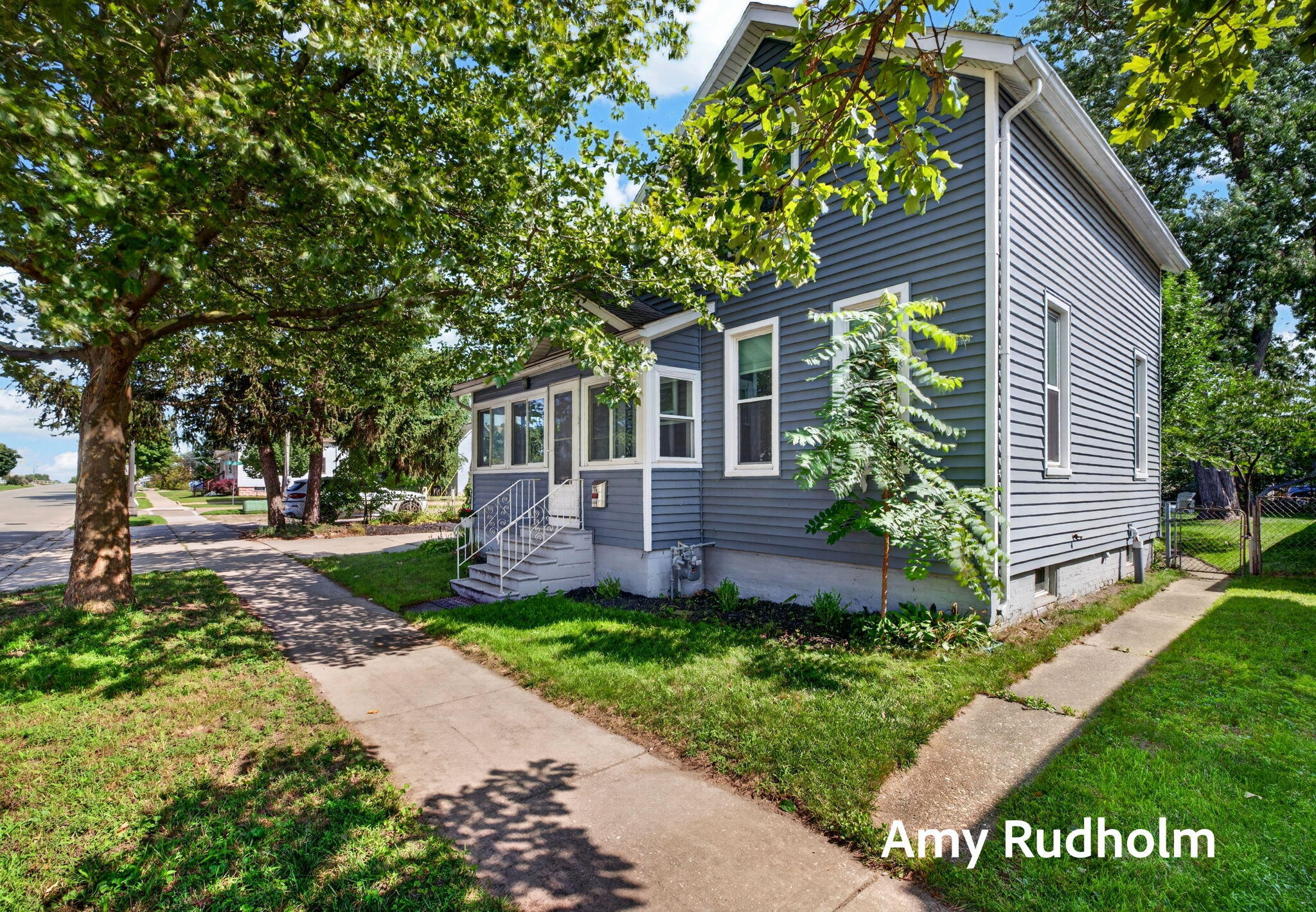 532 Jackson Avenue Grand Haven MI 49417
