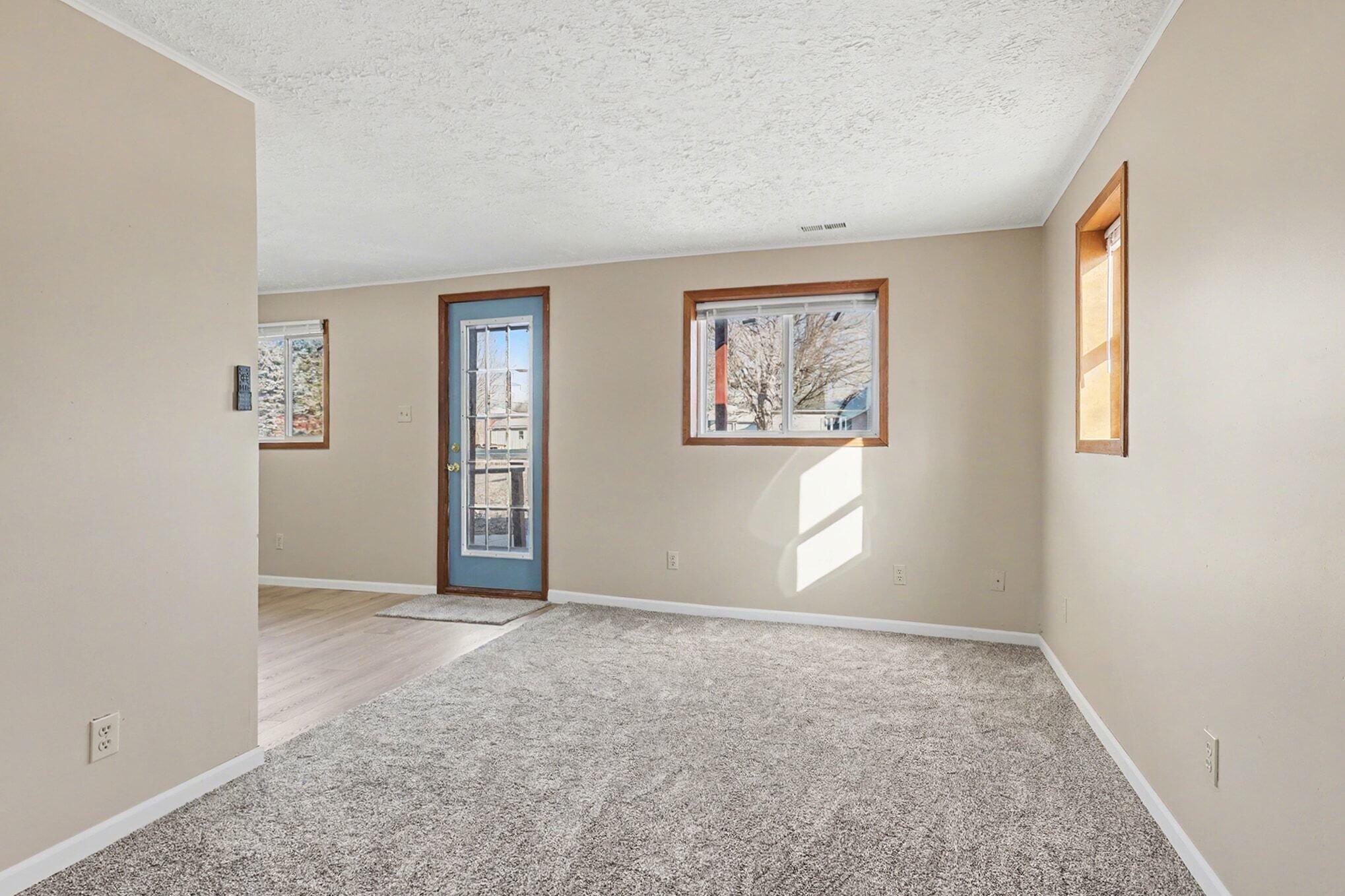 9558 Belding Road NE Rockford MI 49341