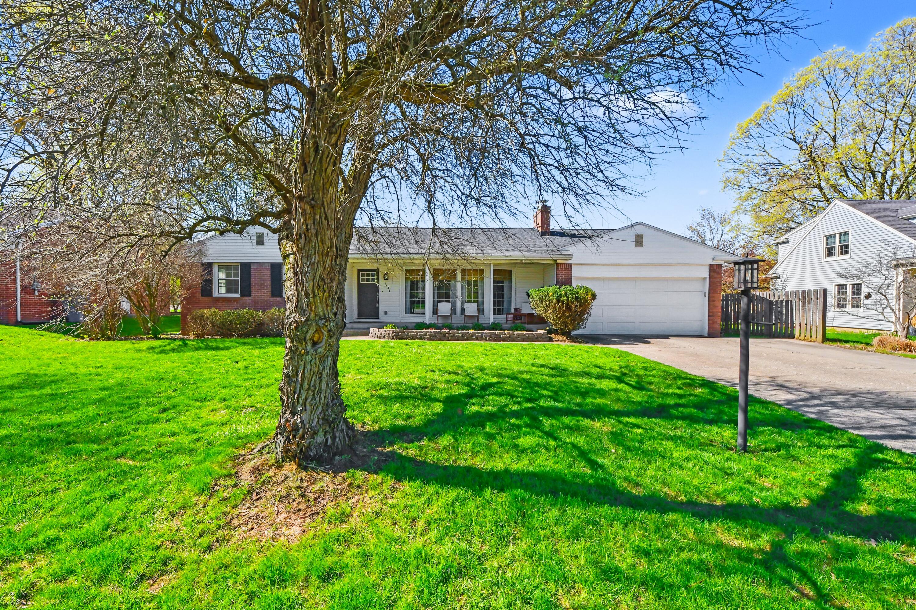 1658 Millbrook Street SE Grand Rapids MI 49508