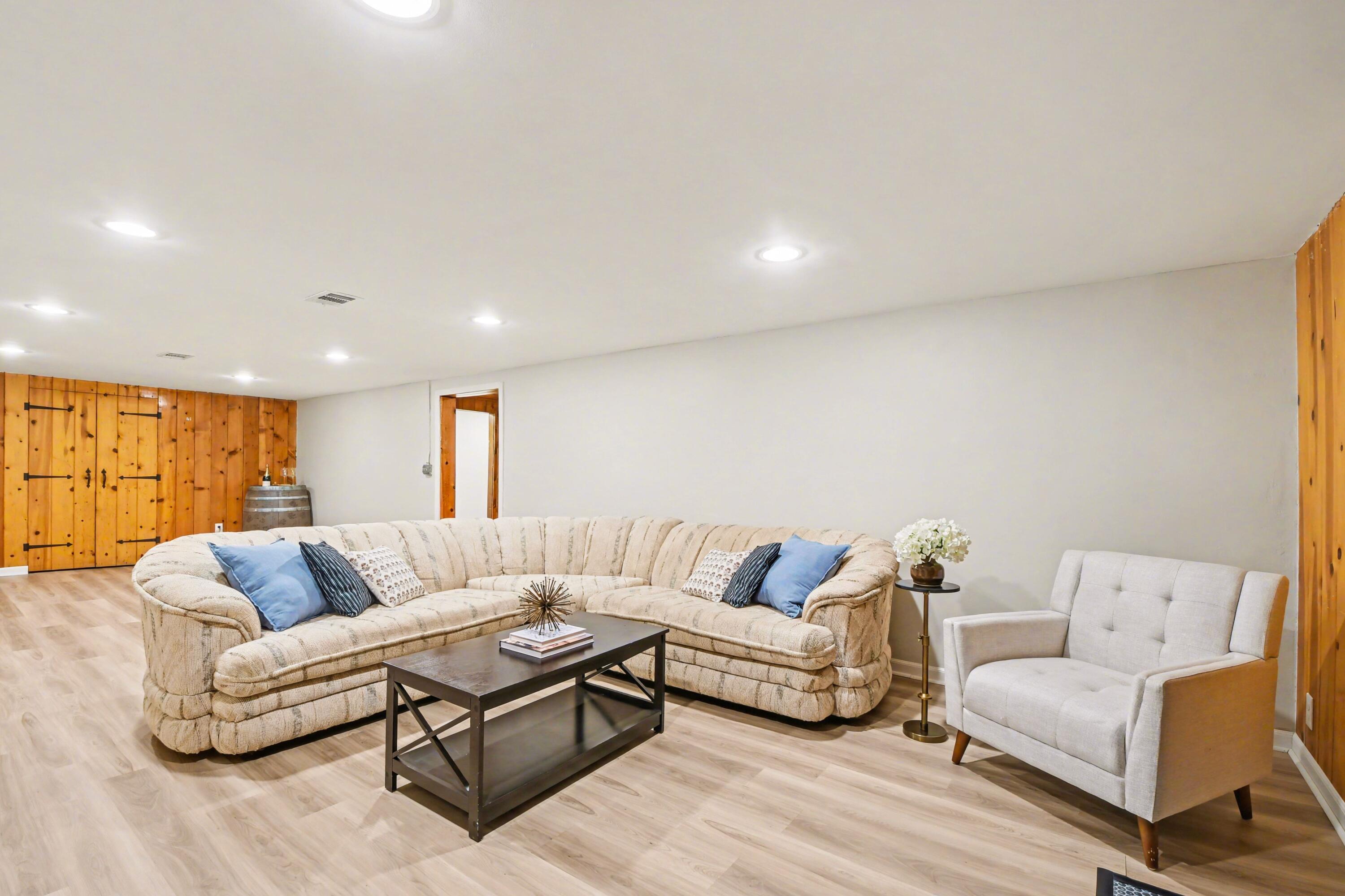 1658 Millbrook Street SE Grand Rapids MI 49508