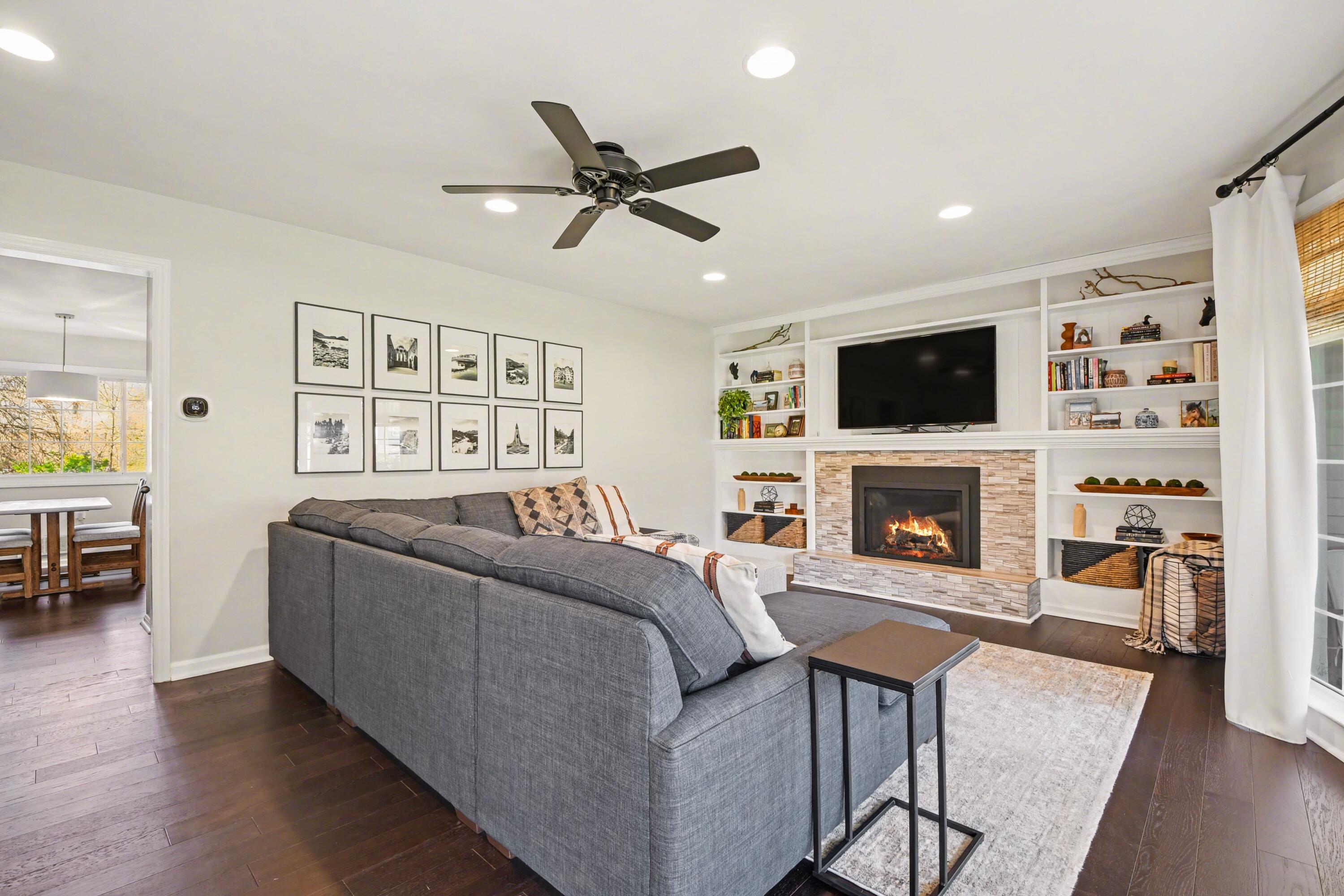 1658 Millbrook Street SE Grand Rapids MI 49508