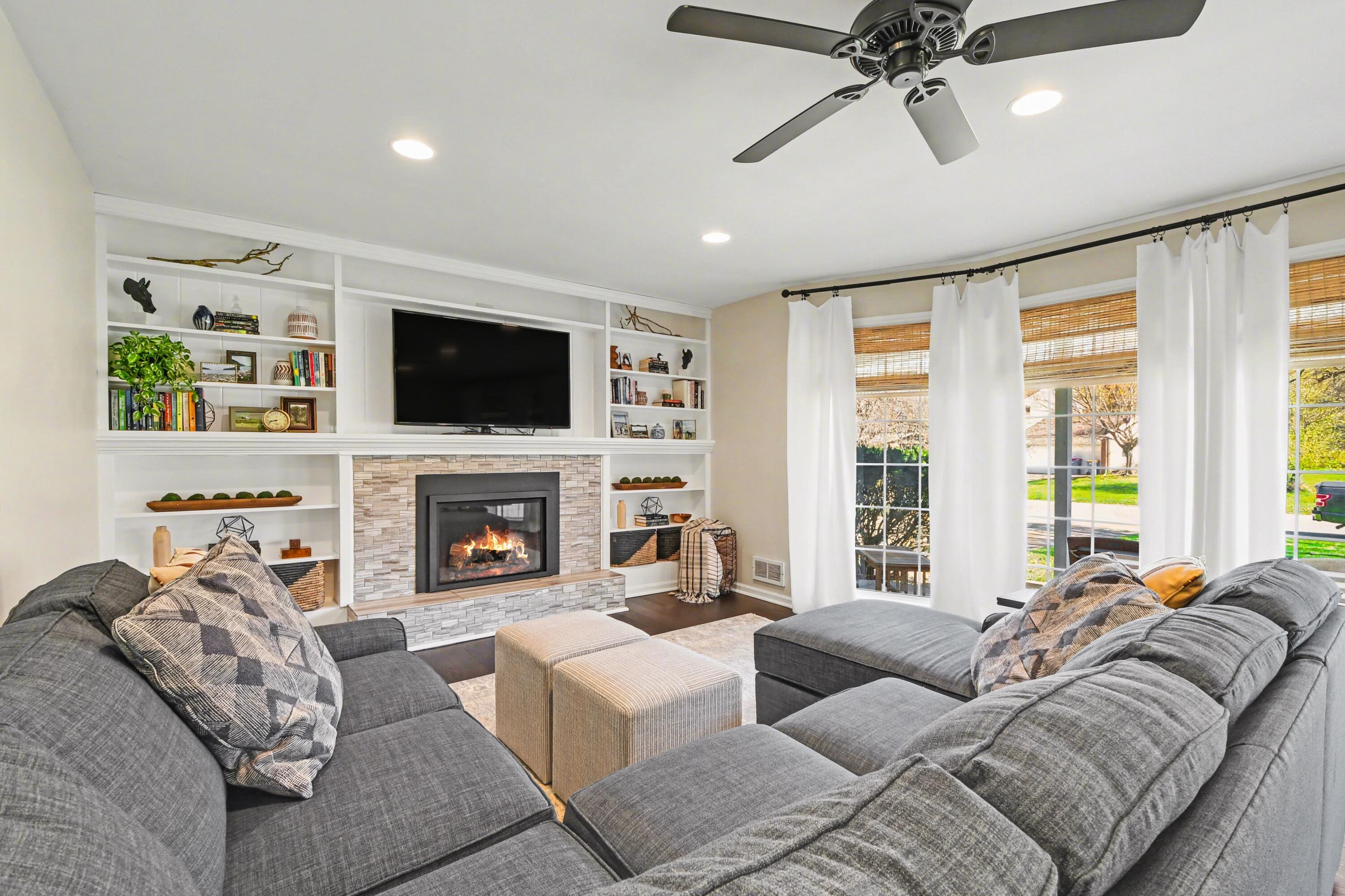 1658 Millbrook Street SE Grand Rapids MI 49508