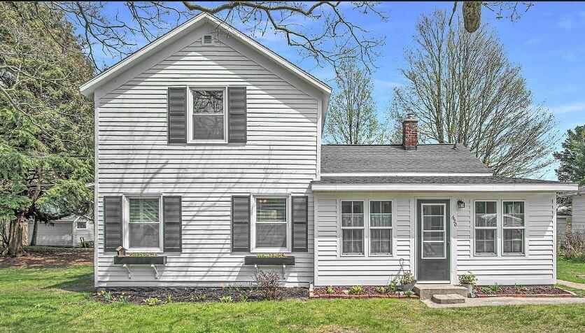 620 N Lakeshore Drive Ludington MI 49431