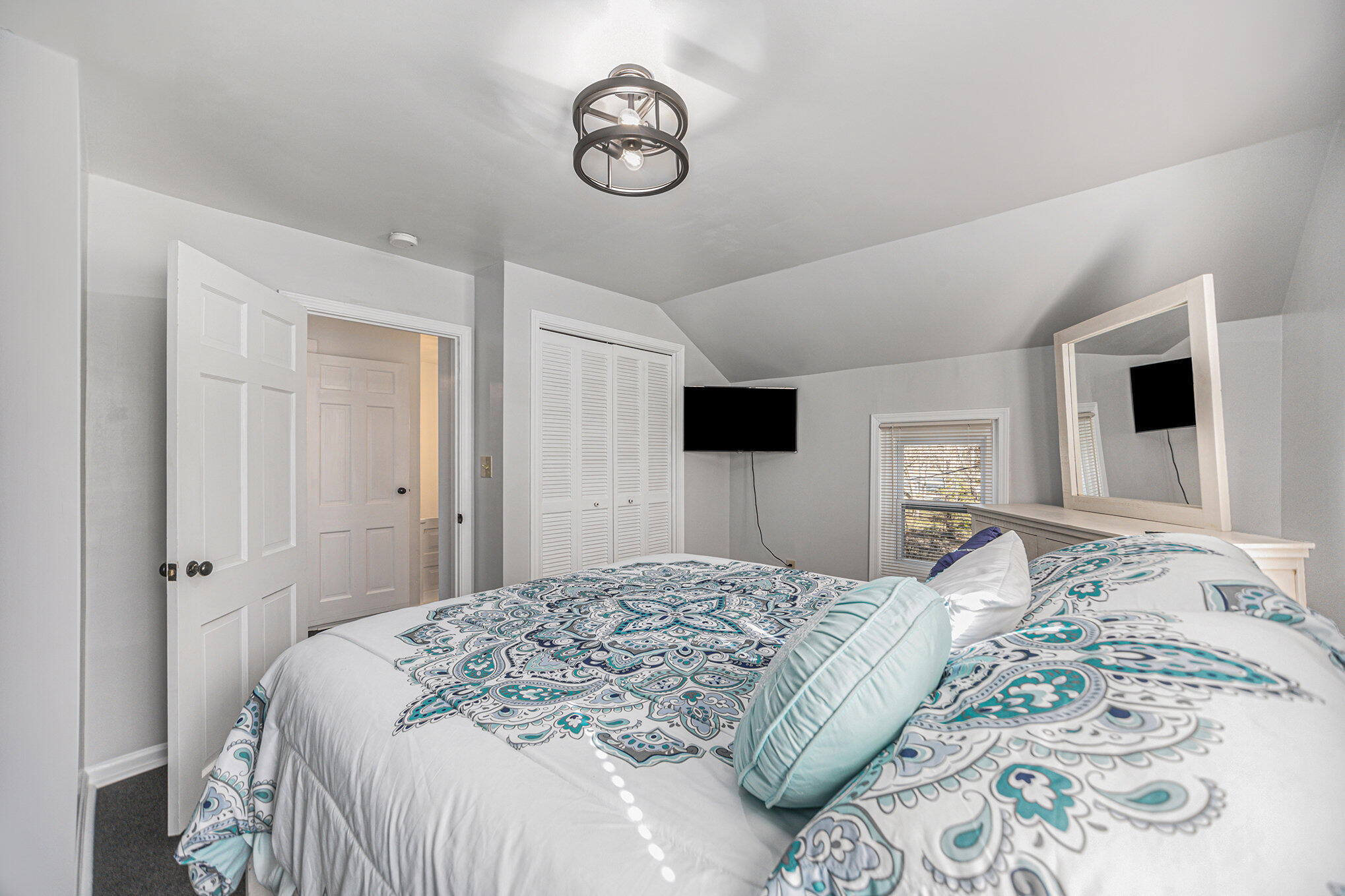 620 N Lakeshore Drive Ludington MI 49431