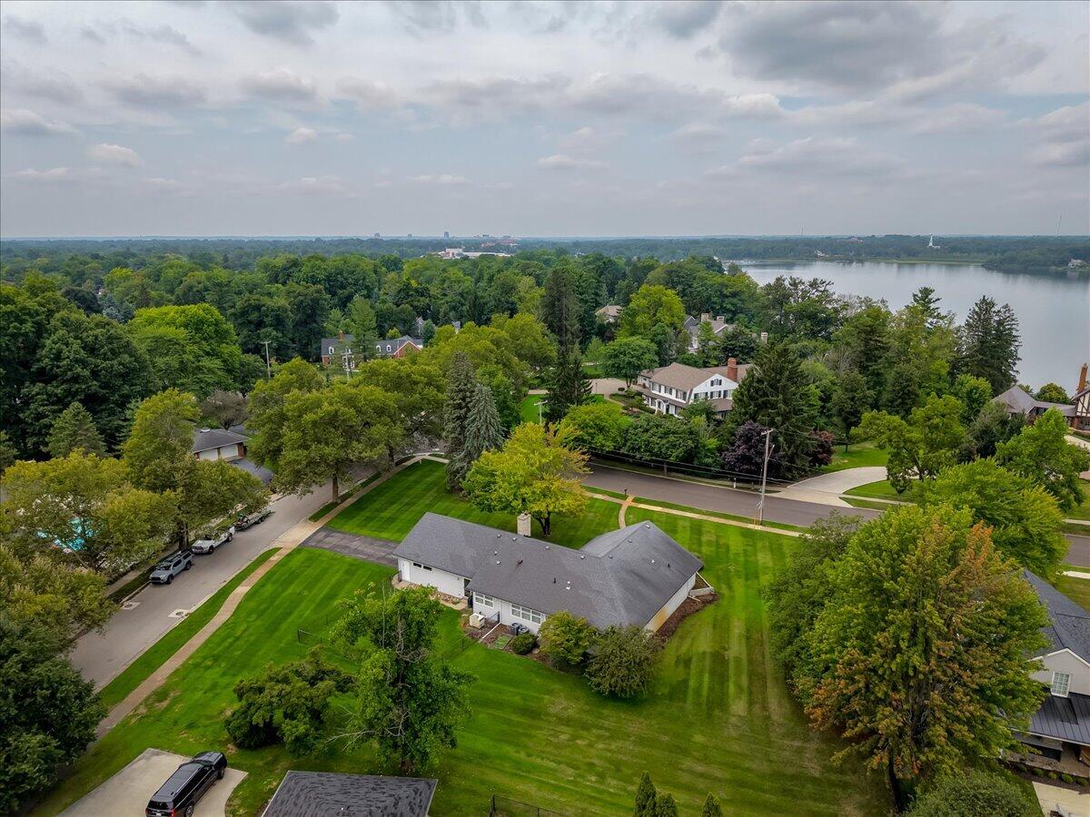 2816 Bonnell Avenue SE East Grand Rapids MI 49506