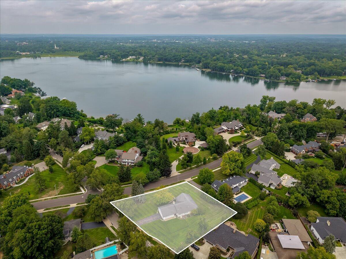 2816 Bonnell Avenue SE East Grand Rapids MI 49506
