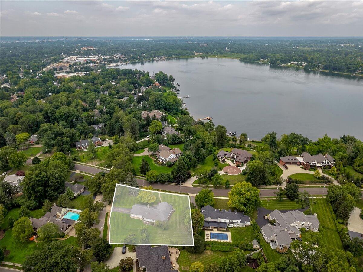 2816 Bonnell Avenue SE East Grand Rapids MI 49506