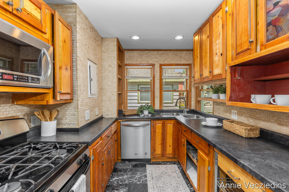 262 Hollister Avenue SE Grand Rapids MI 49506