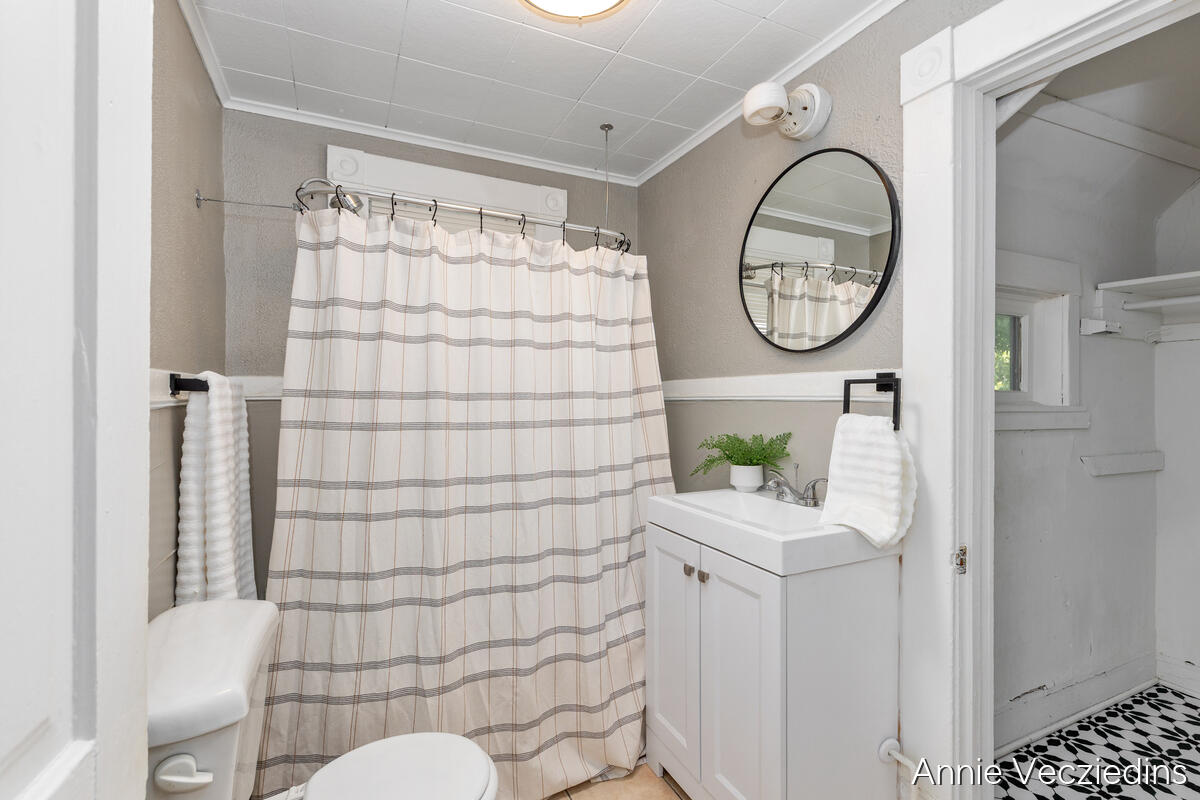 262 Hollister Avenue SE Grand Rapids MI 49506