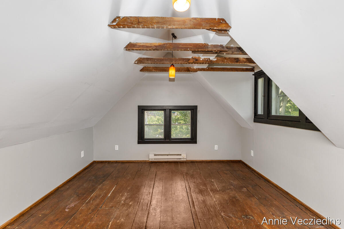 262 Hollister Avenue SE Grand Rapids MI 49506