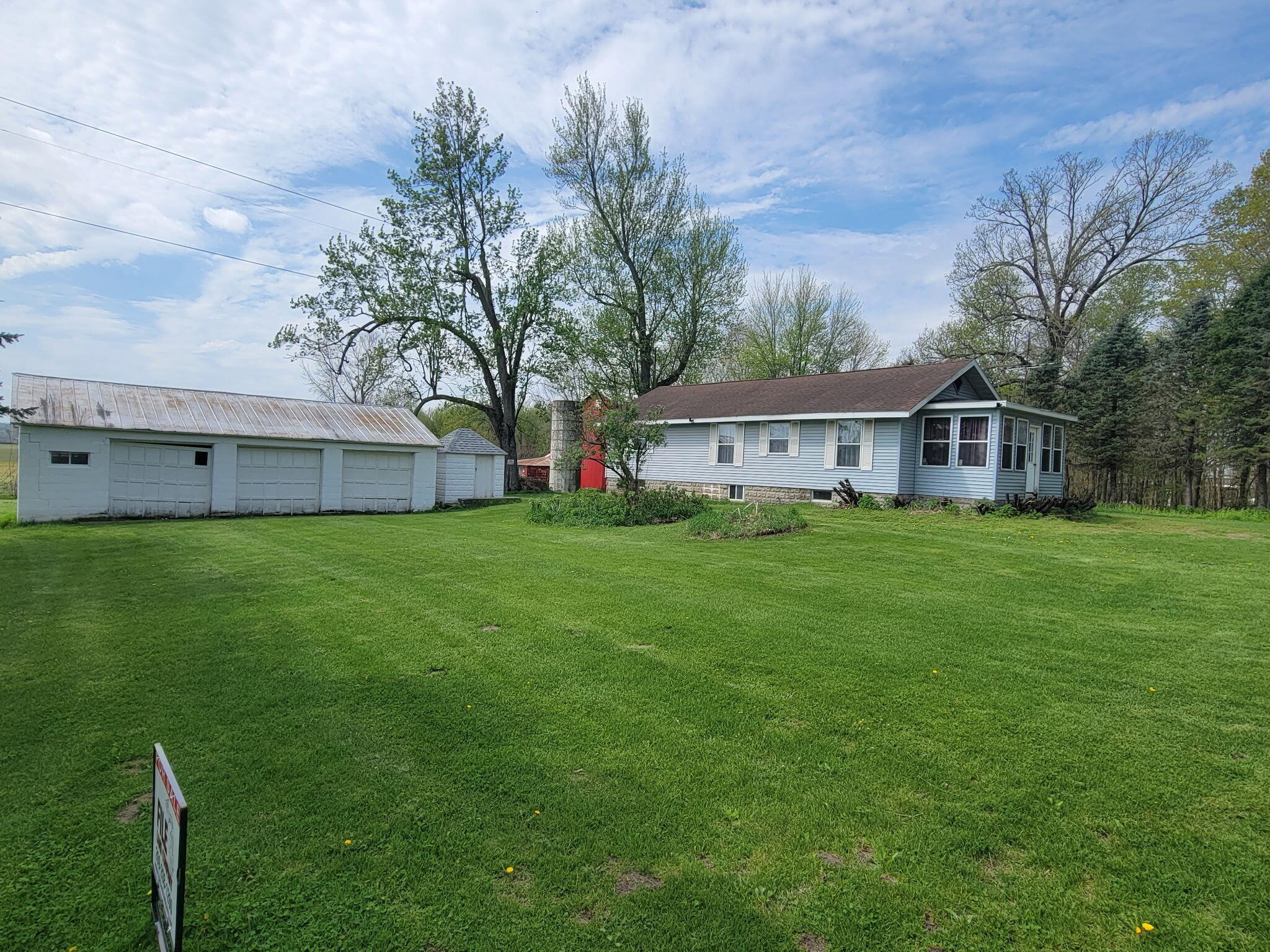 48705 92nd Avenue Decatur MI 49045