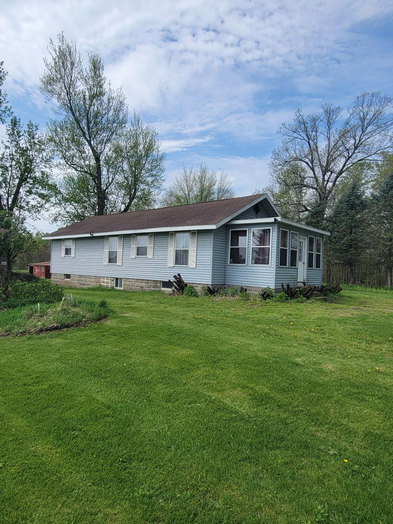 48705 92nd Avenue Decatur MI 49045