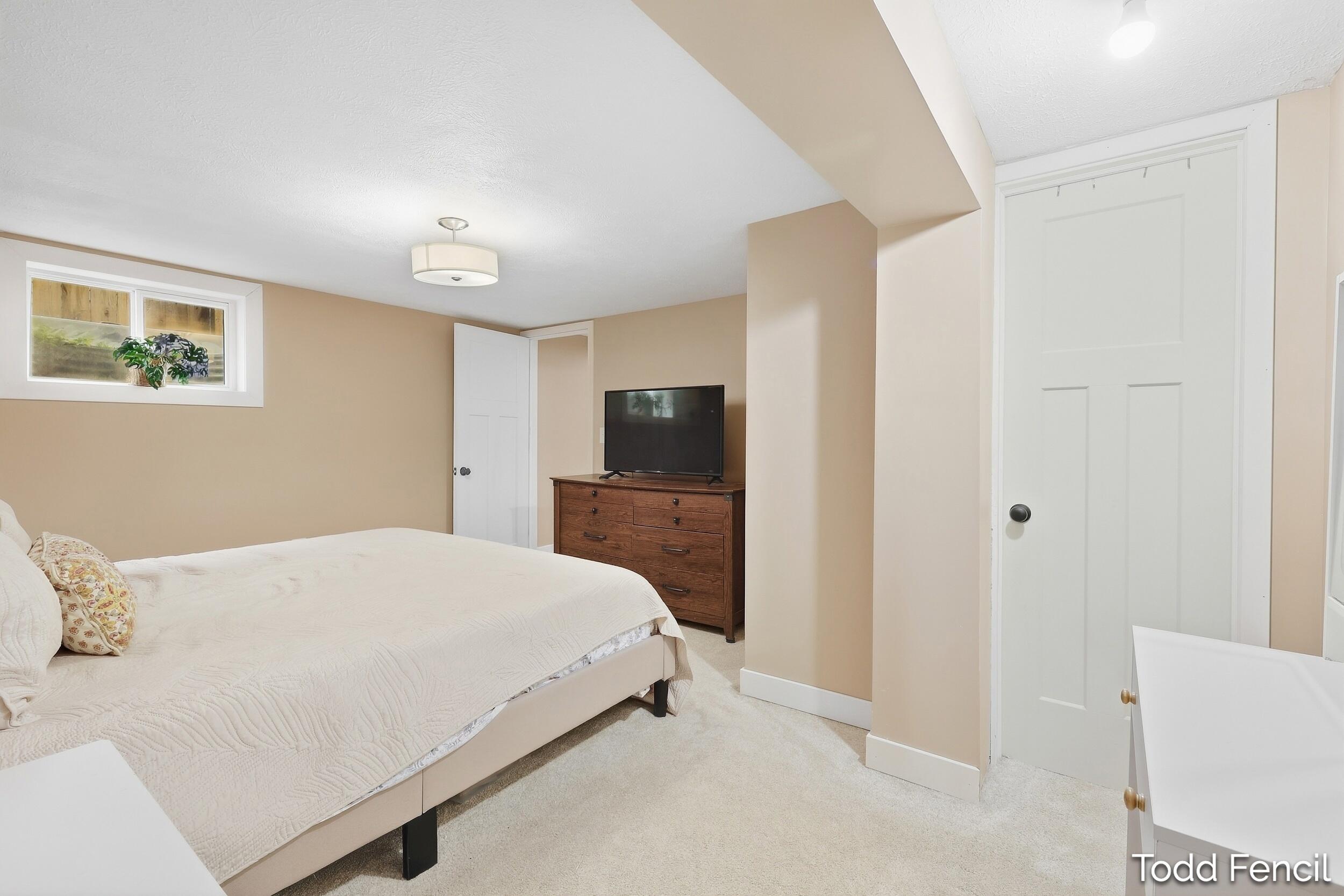 138 Highland Drive NE Rockford MI 49341