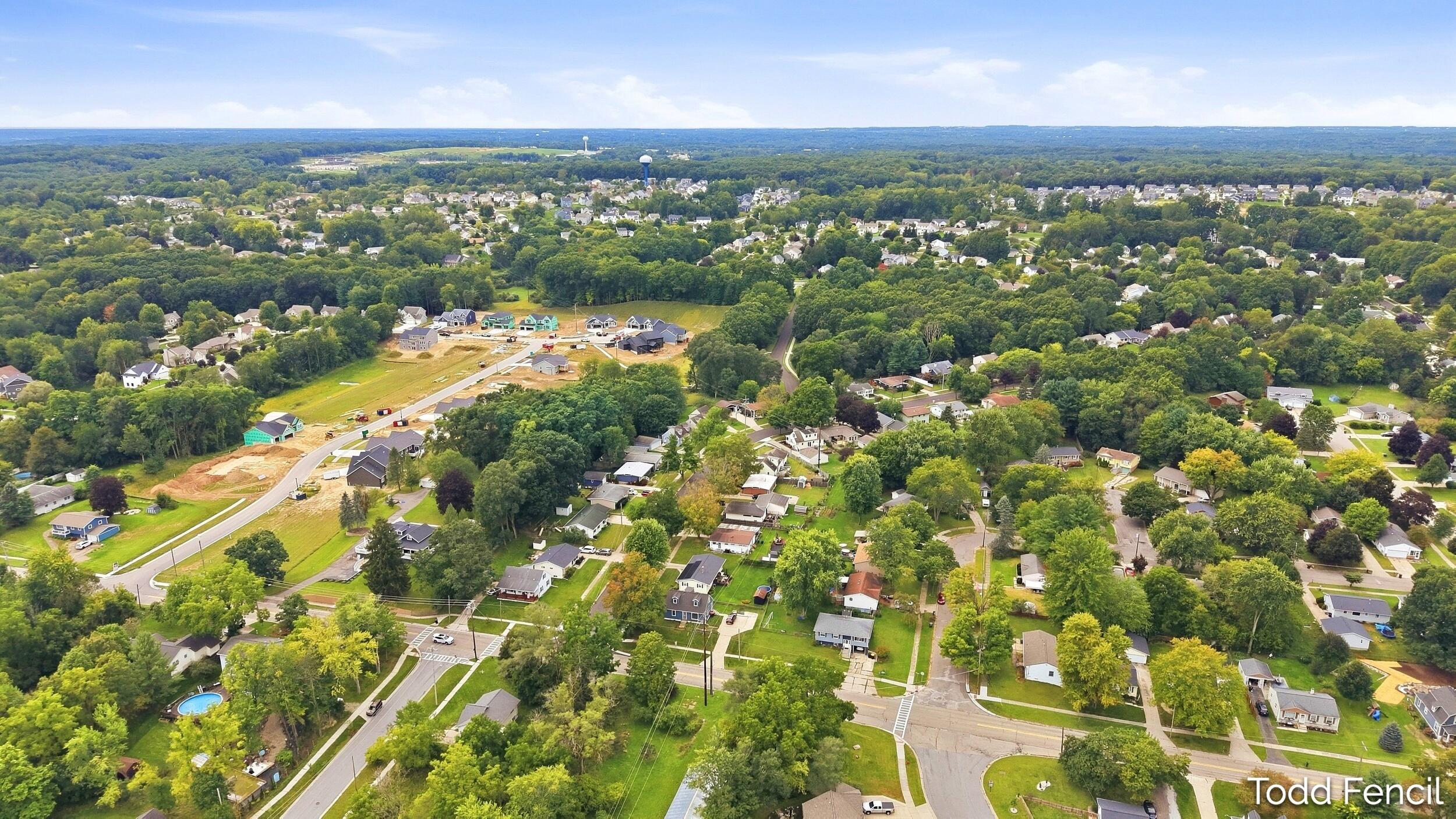 138 Highland Drive NE Rockford MI 49341