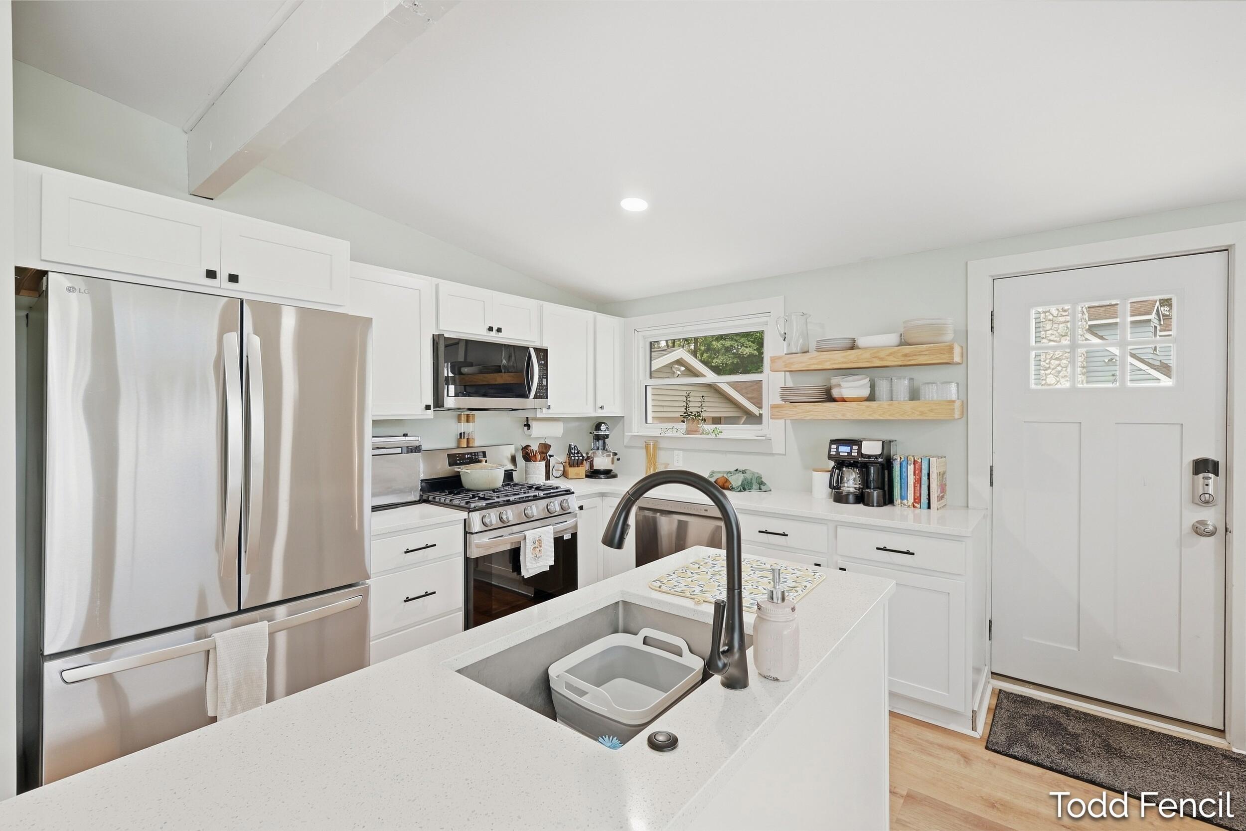 138 Highland Drive NE Rockford MI 49341