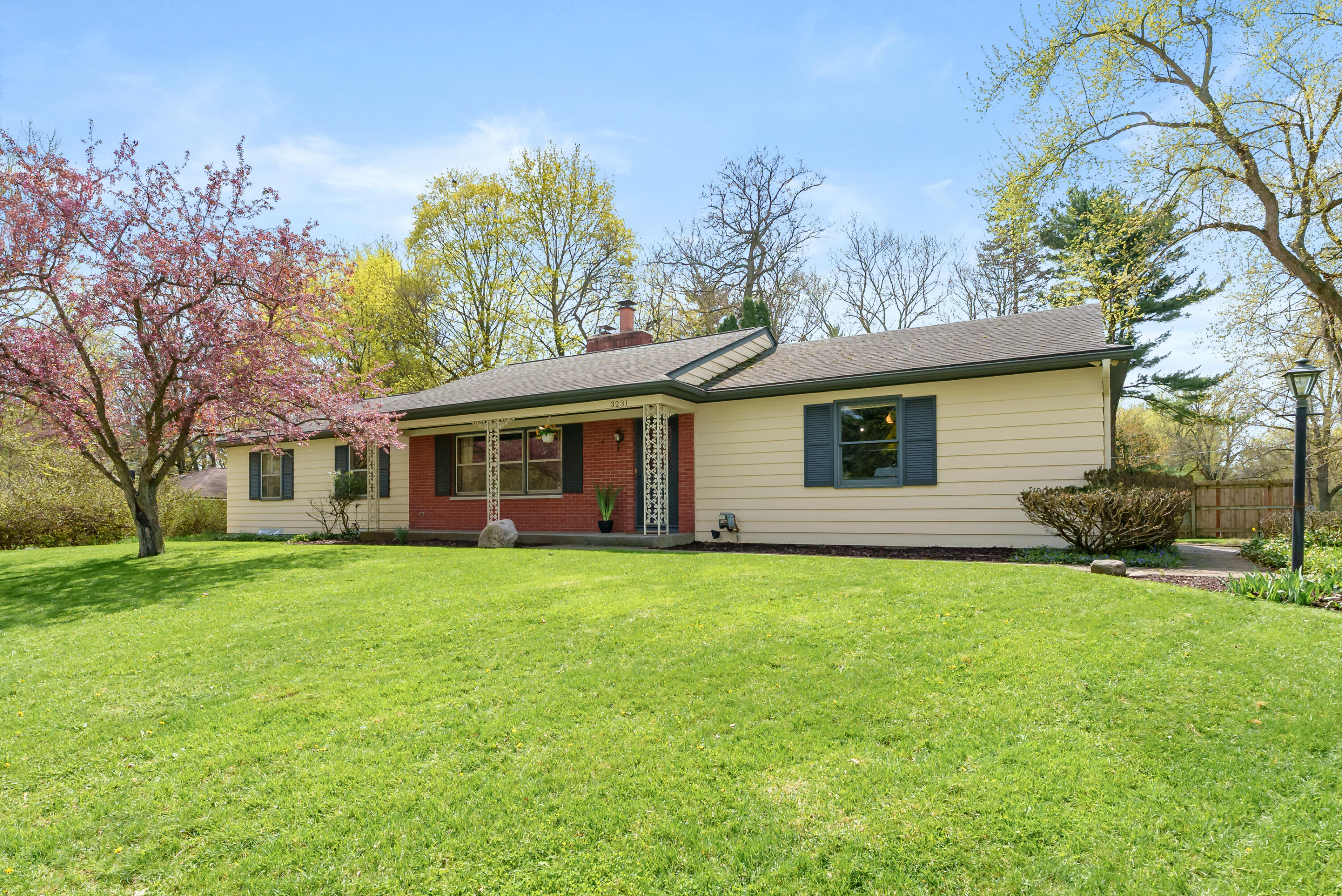 3231 Magnolia Circle Kalamazoo MI 49008