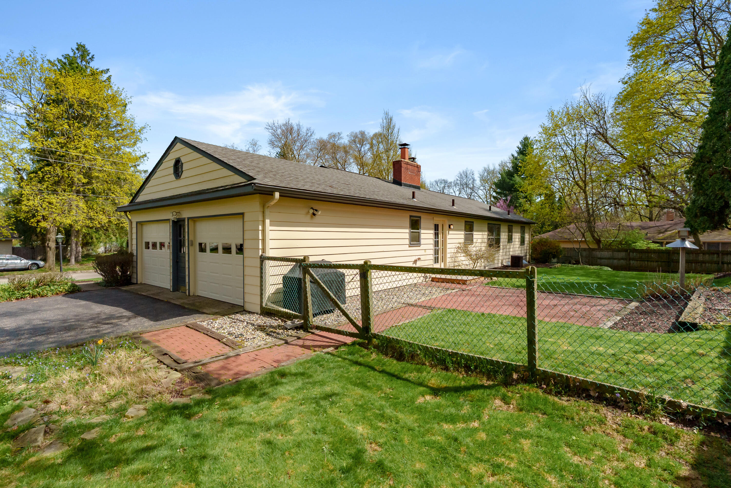 3231 Magnolia Circle Kalamazoo MI 49008