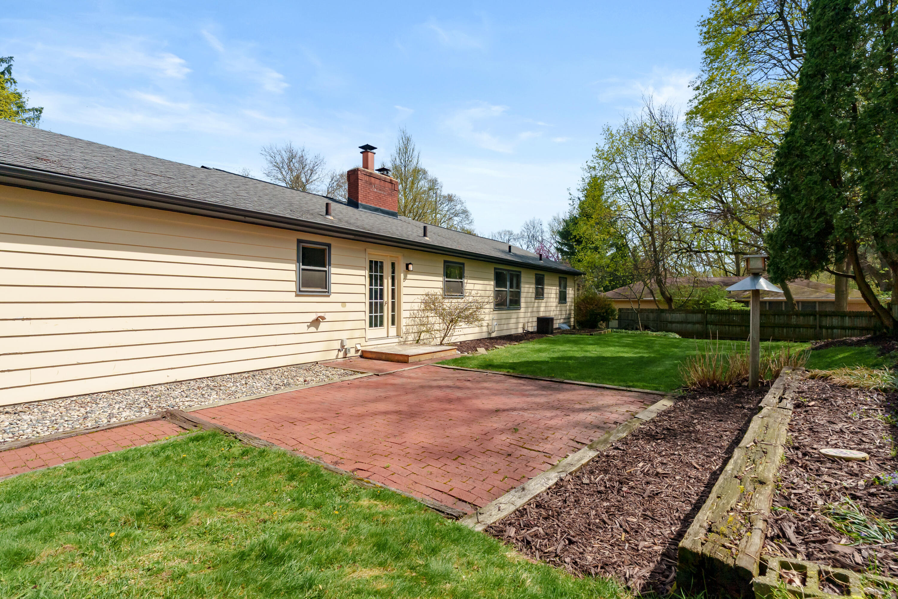 3231 Magnolia Circle Kalamazoo MI 49008