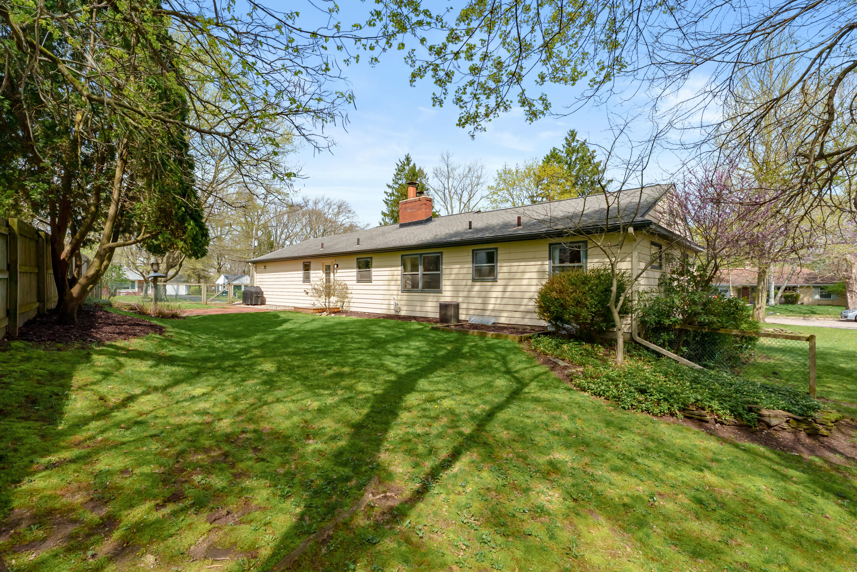 3231 Magnolia Circle Kalamazoo MI 49008
