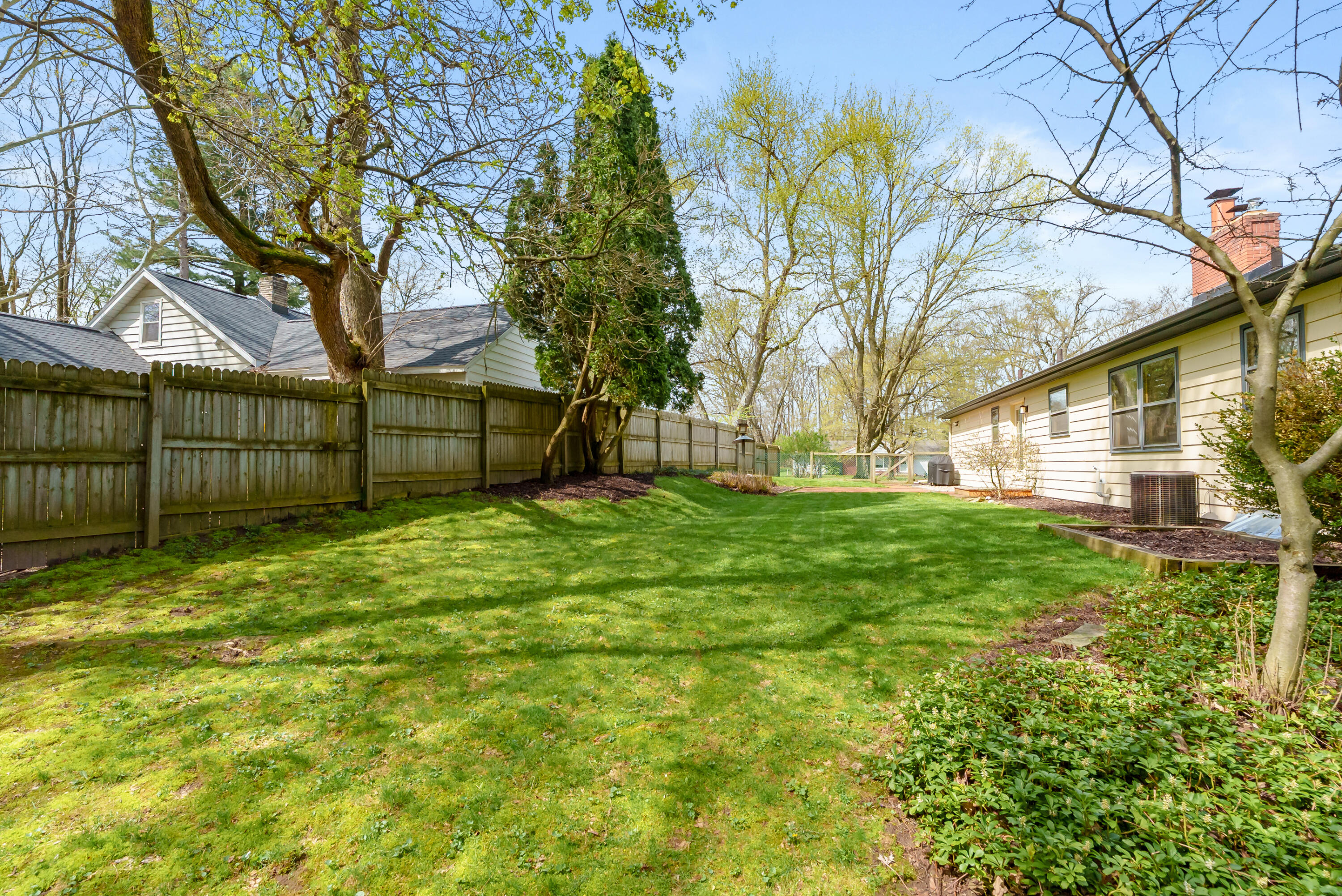 3231 Magnolia Circle Kalamazoo MI 49008