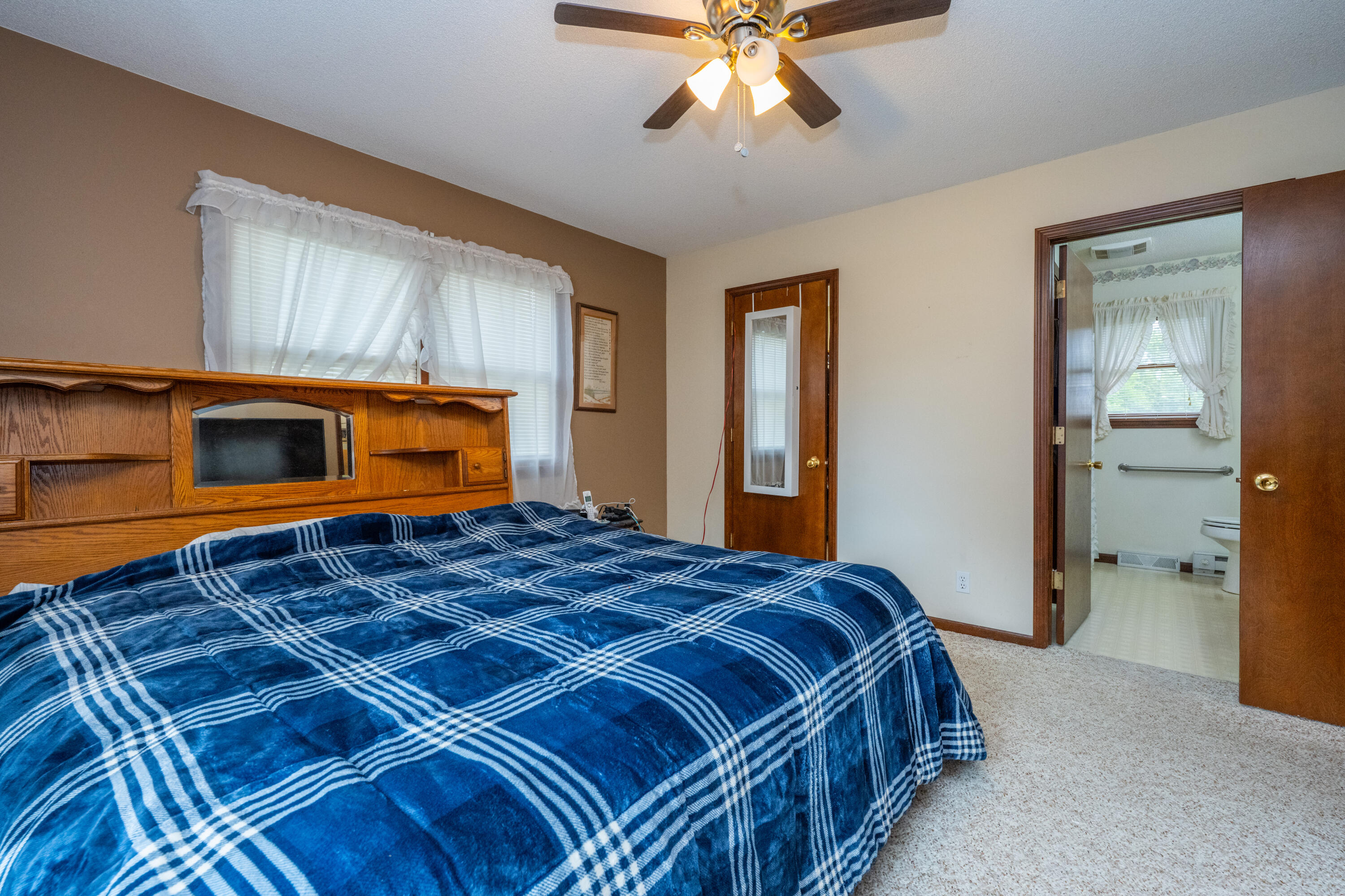 5985 Echo Ridge Stevensville MI 49127