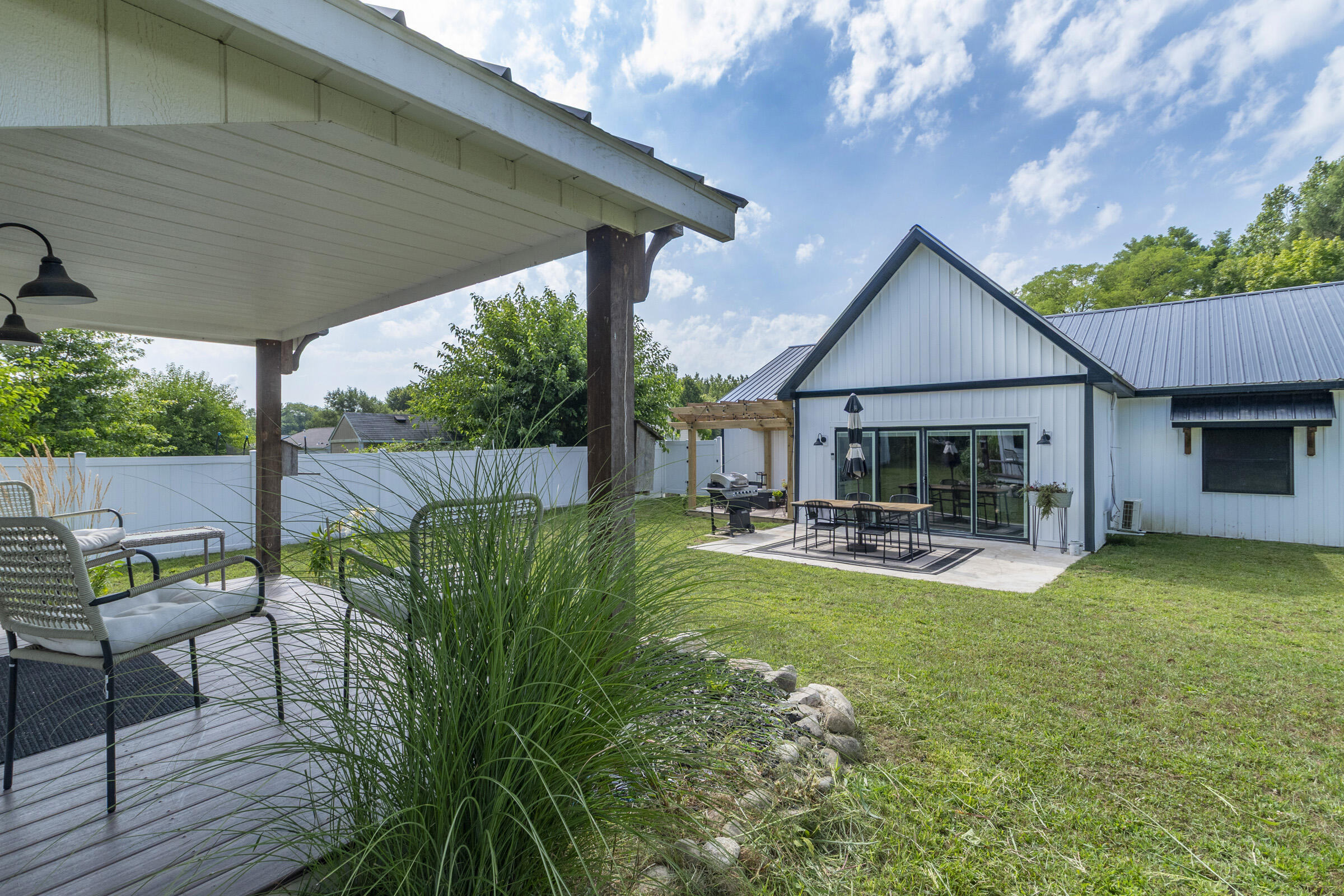 105 Dogwood Circle Dowagiac MI 49047
