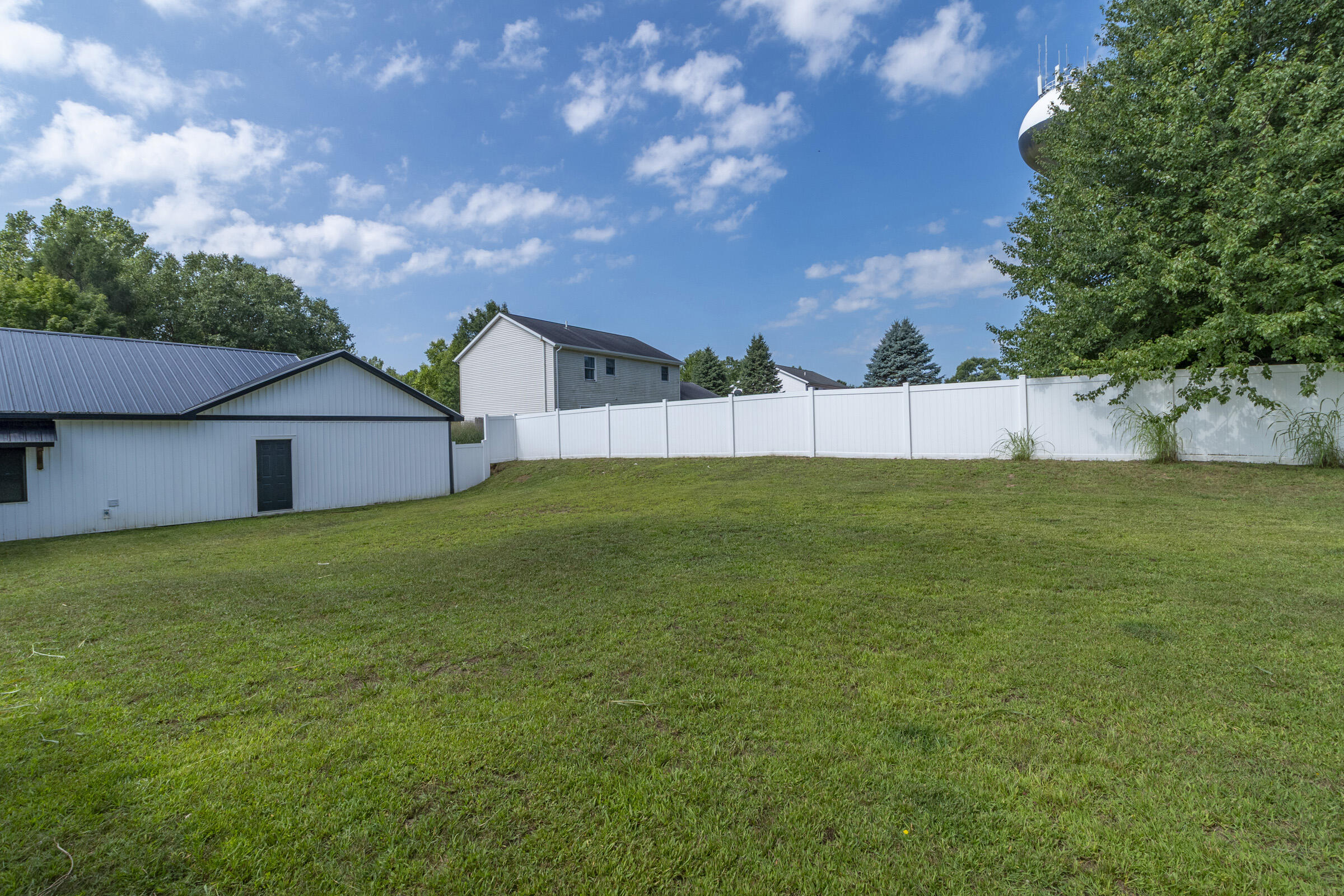 105 Dogwood Circle Dowagiac MI 49047