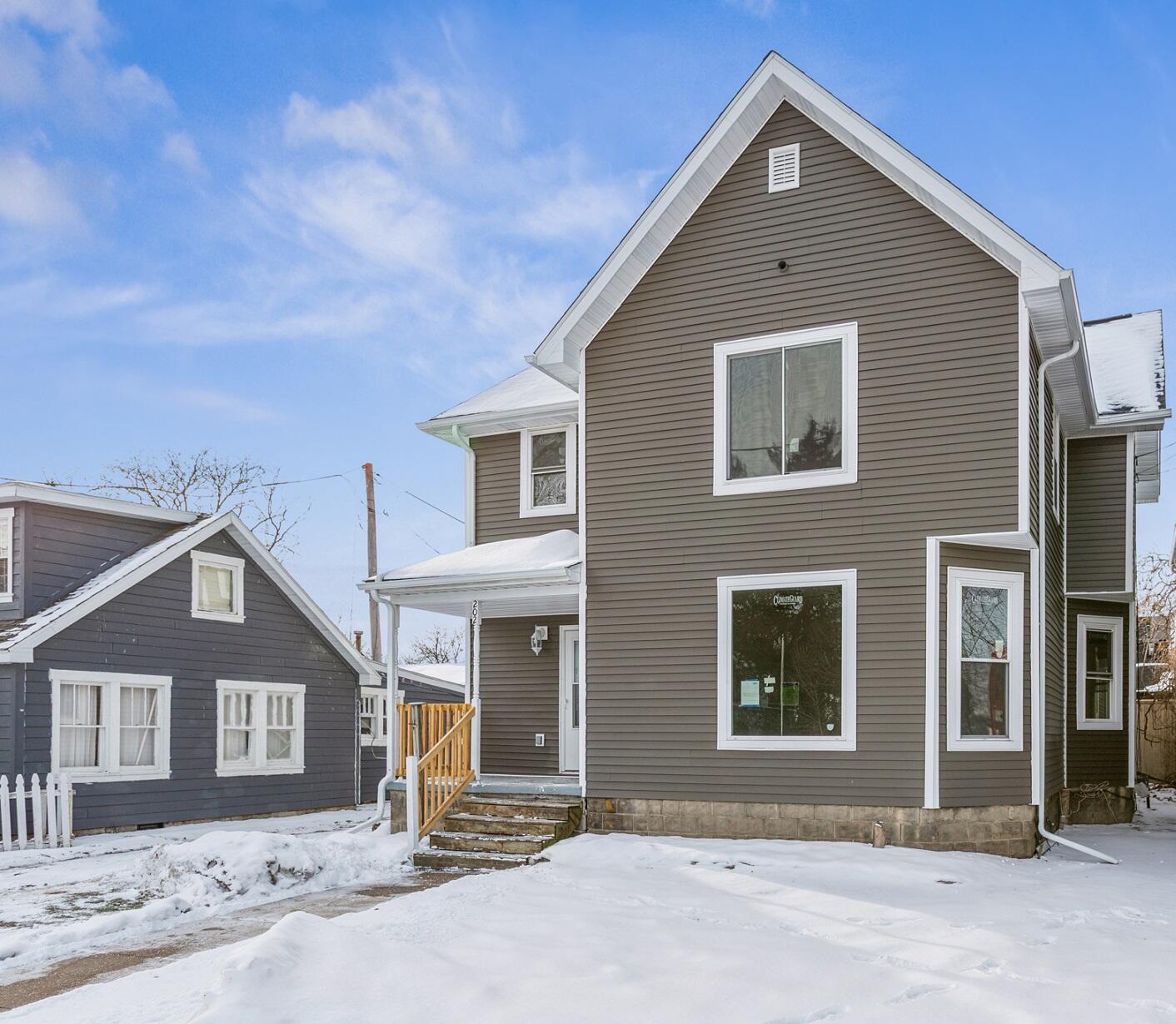 202 S Elm Street Three Oaks MI 49128
