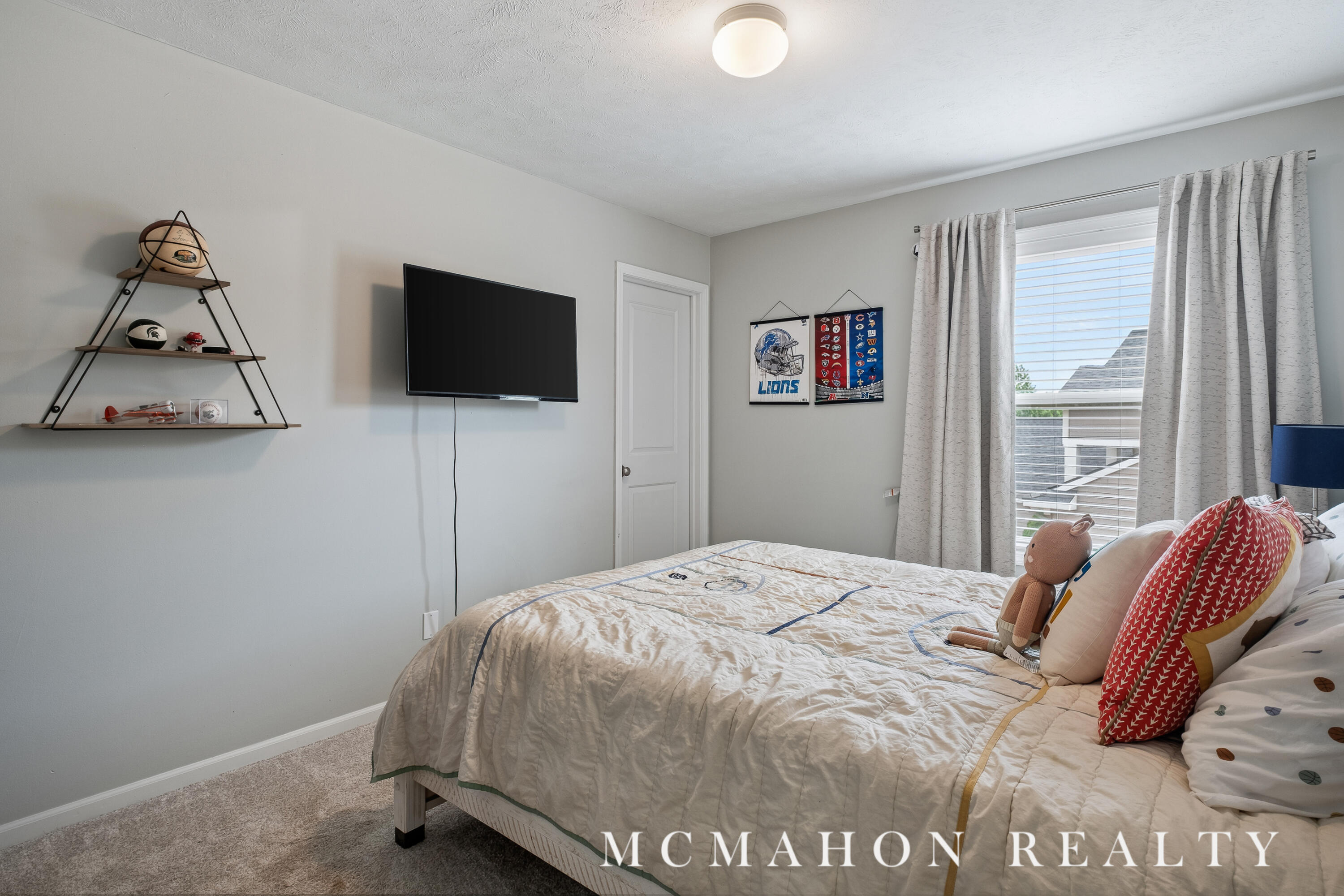 1175 Dogwood Meadows Drive SE Ada MI 49301