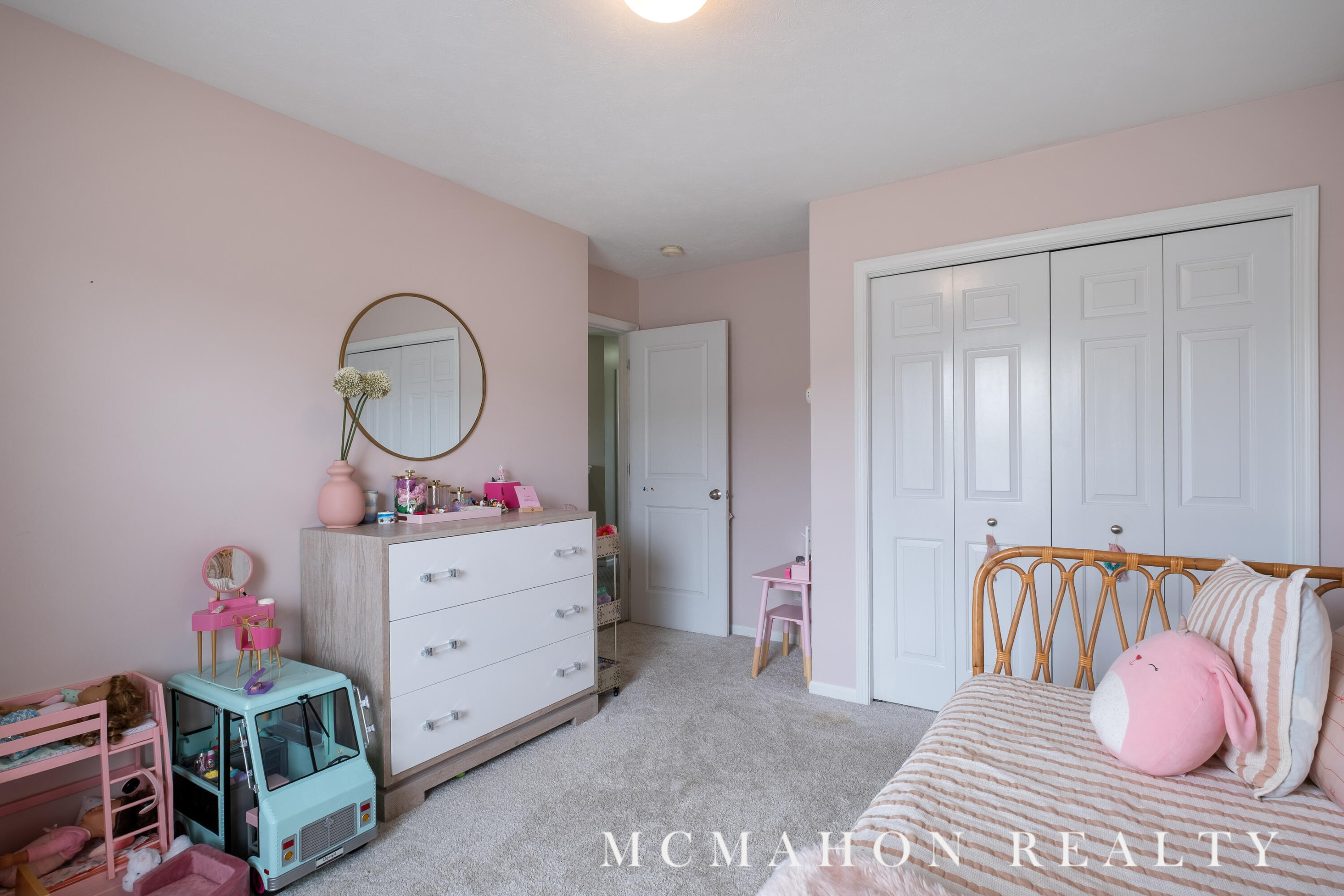 1175 Dogwood Meadows Drive SE Ada MI 49301