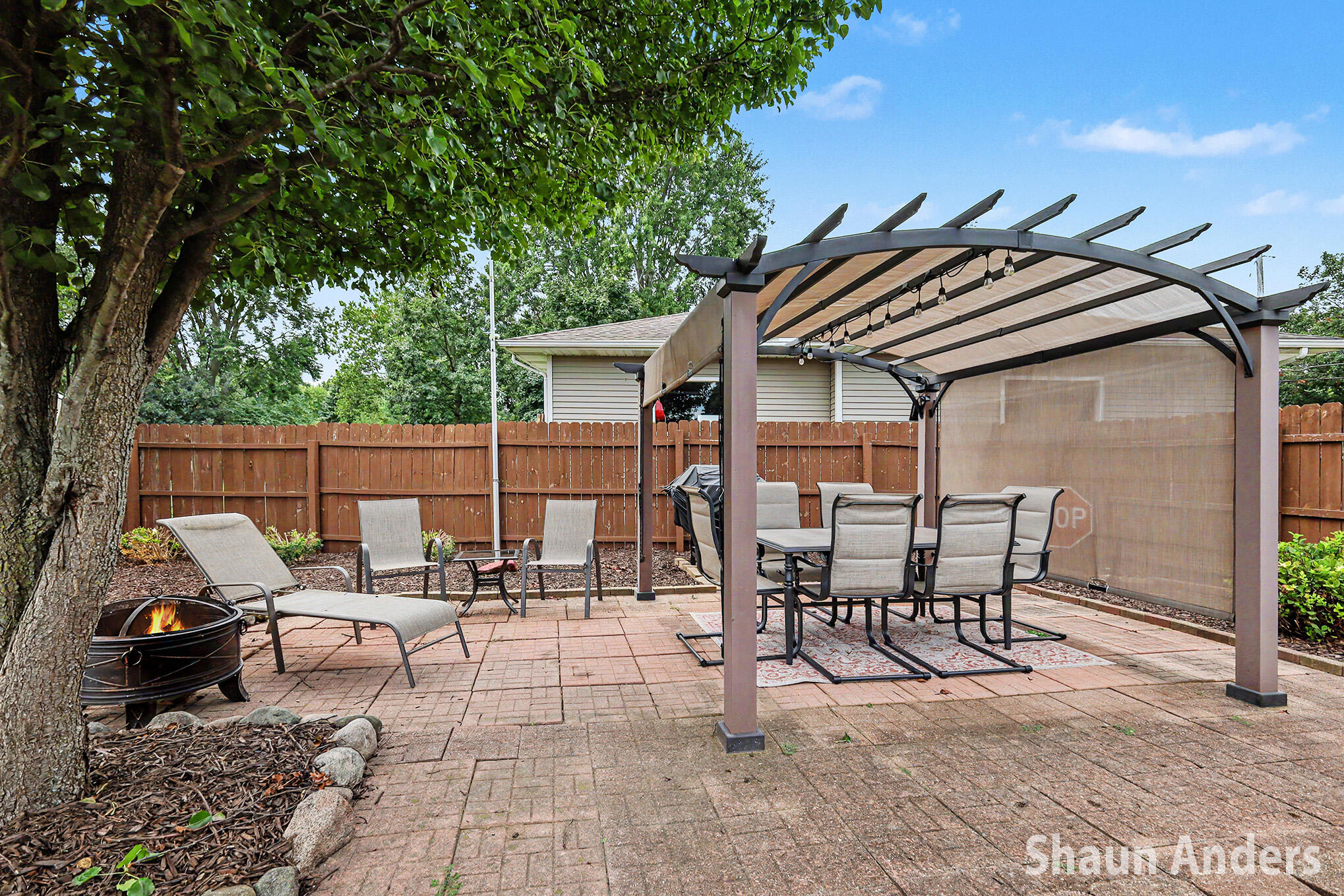 6892 Quincy Drive SW Grand Rapids MI 49548