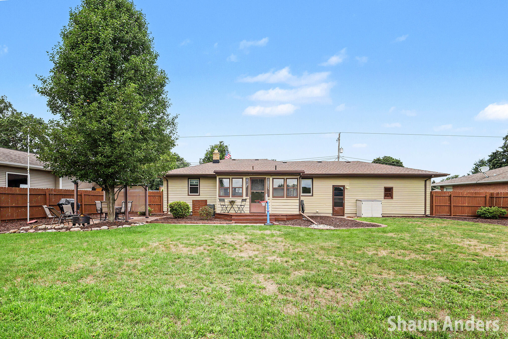 6892 Quincy Drive SW Grand Rapids MI 49548