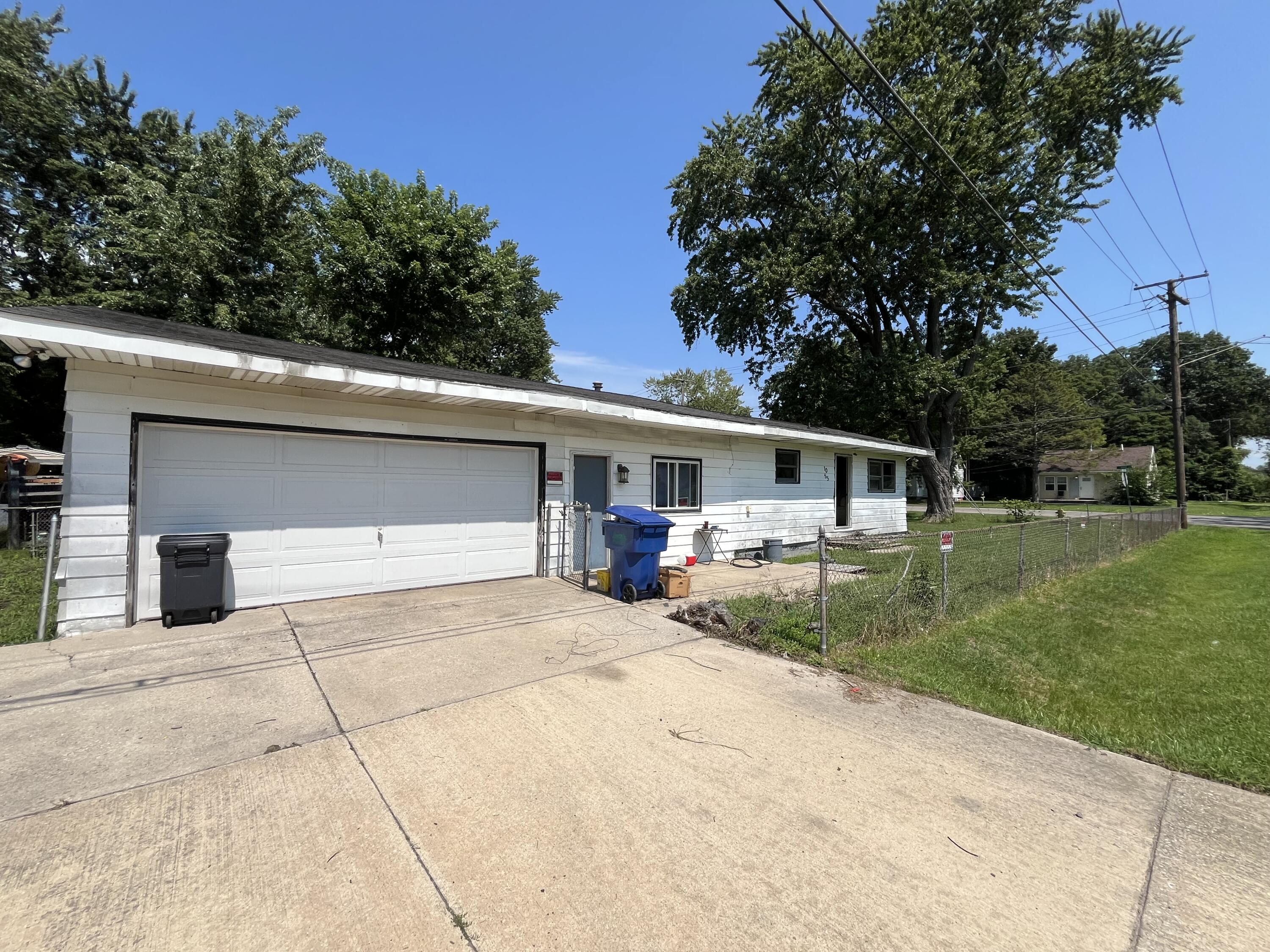 1055 Maynard Drive Benton Harbor MI 49022