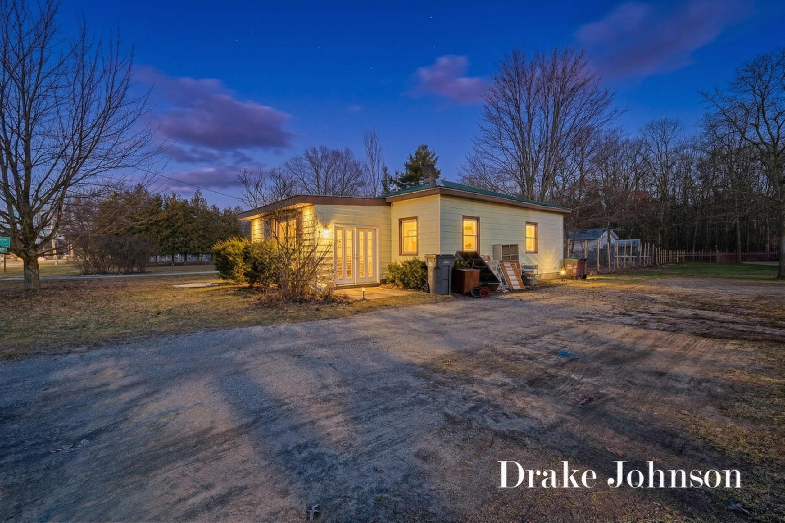2474 Evanston Avenue Muskegon MI 49442