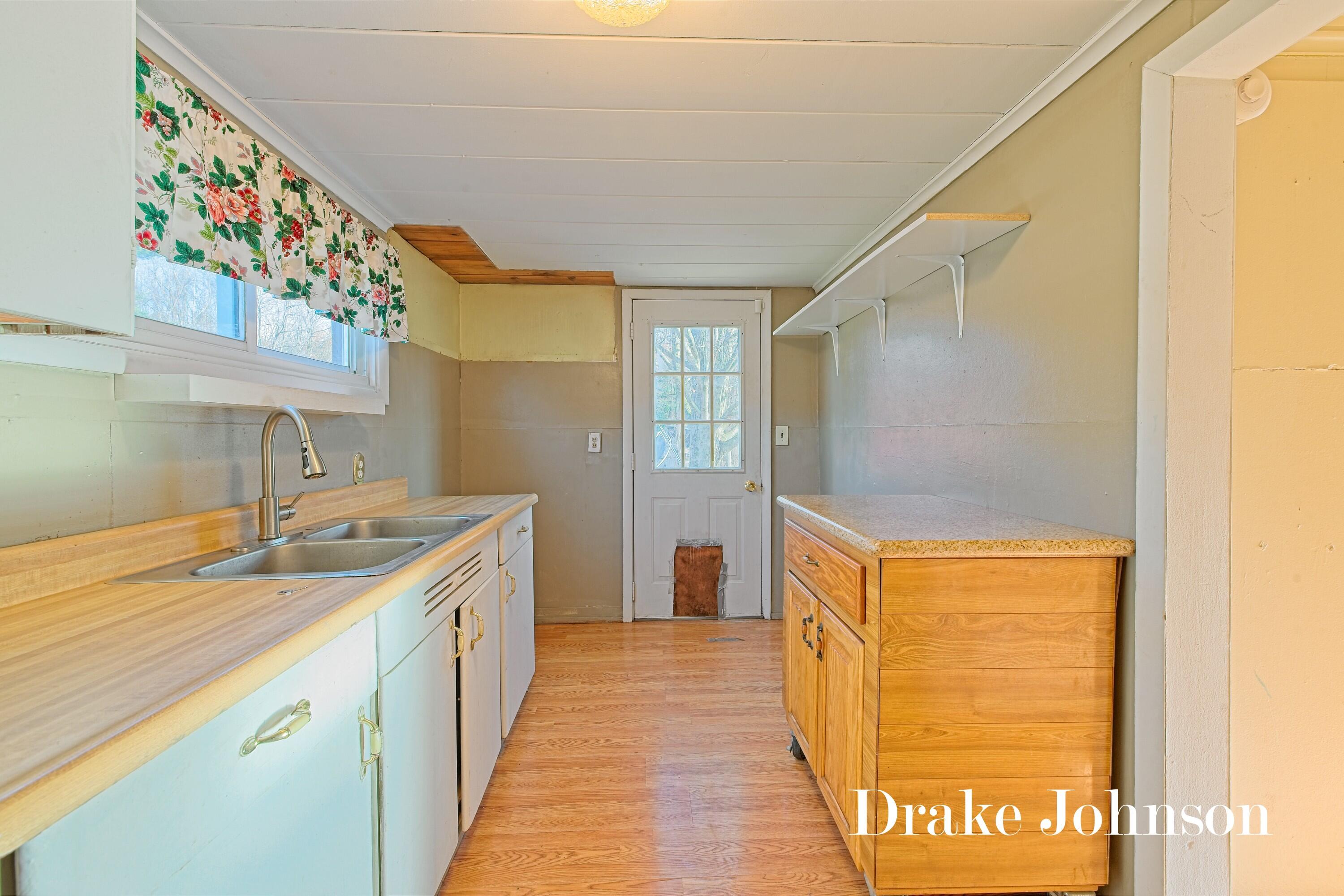 2474 Evanston Avenue Muskegon MI 49442