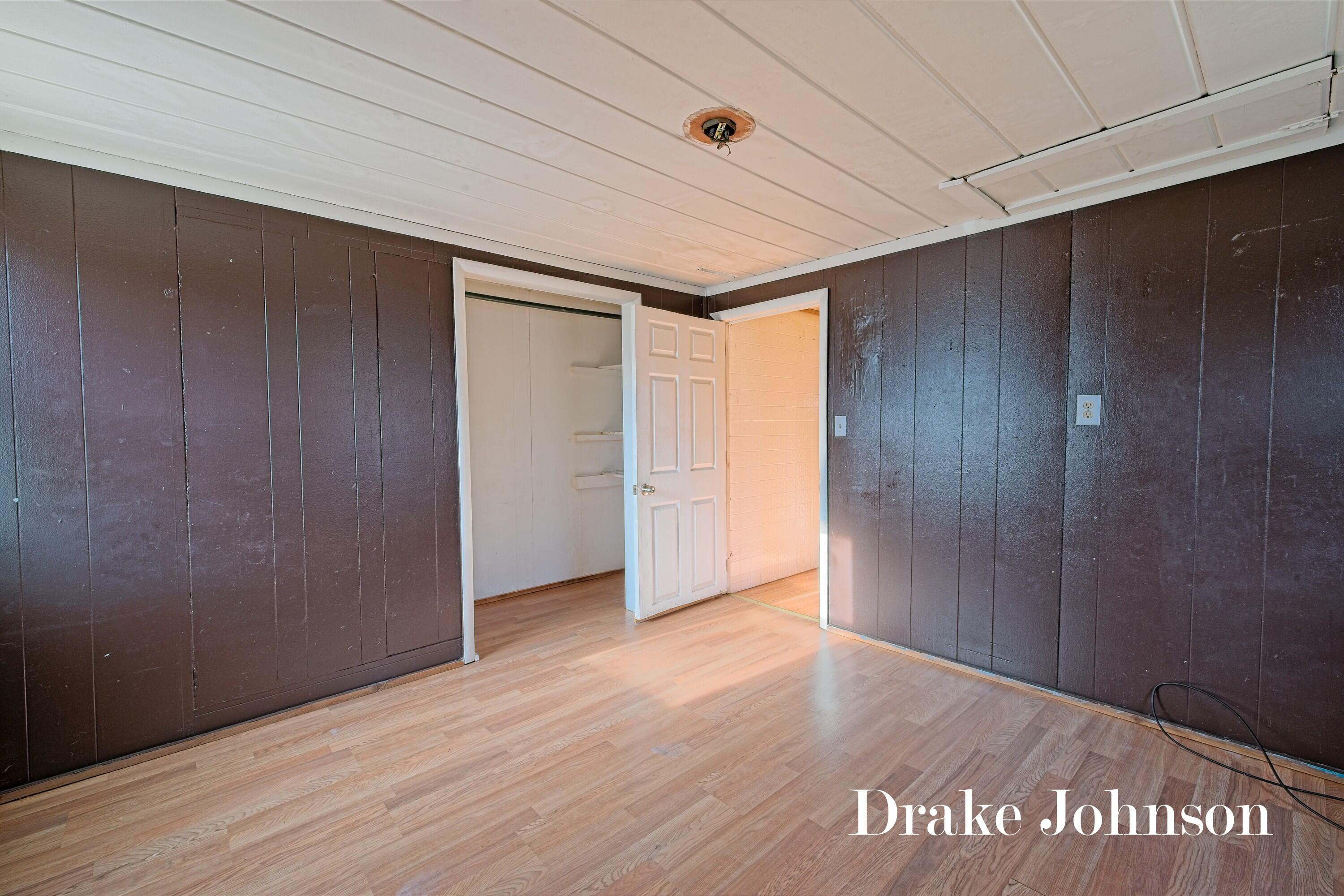 2474 Evanston Avenue Muskegon MI 49442