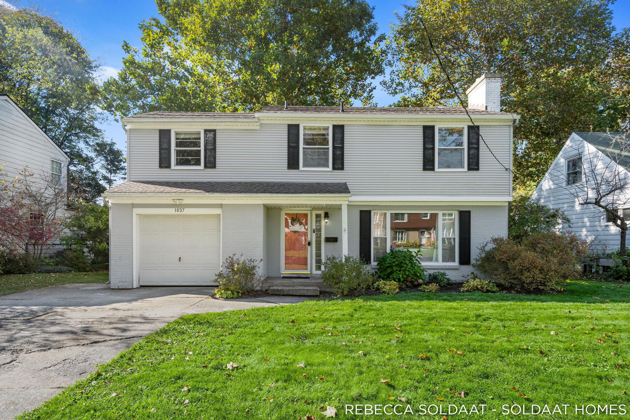 1837 Chamberlain Avenue SE Grand Rapids MI 49506