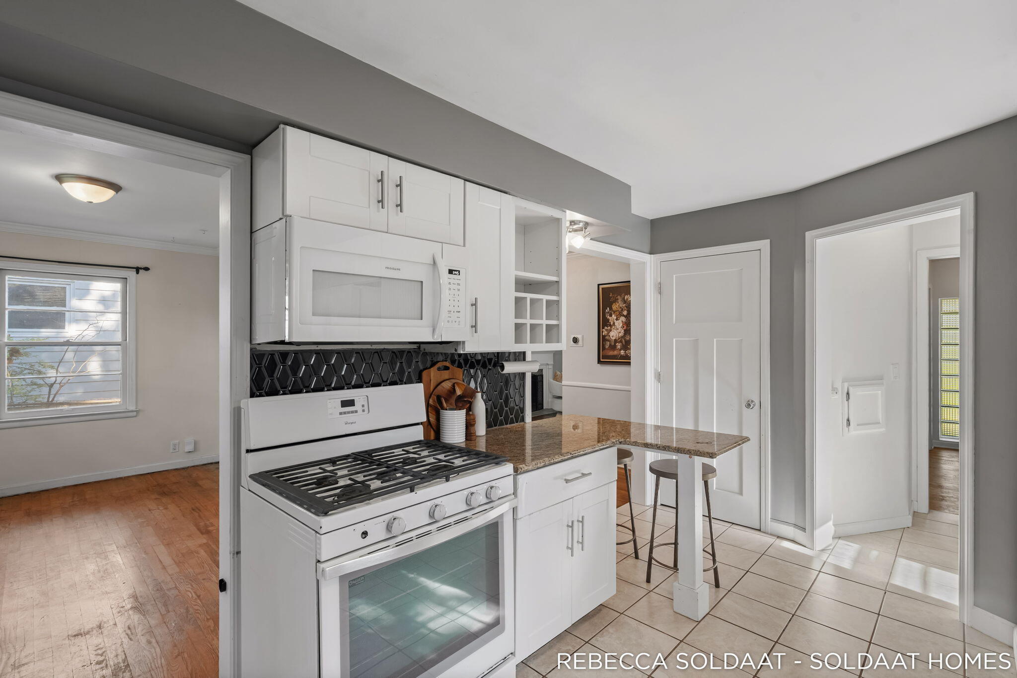 1837 Chamberlain Avenue SE Grand Rapids MI 49506