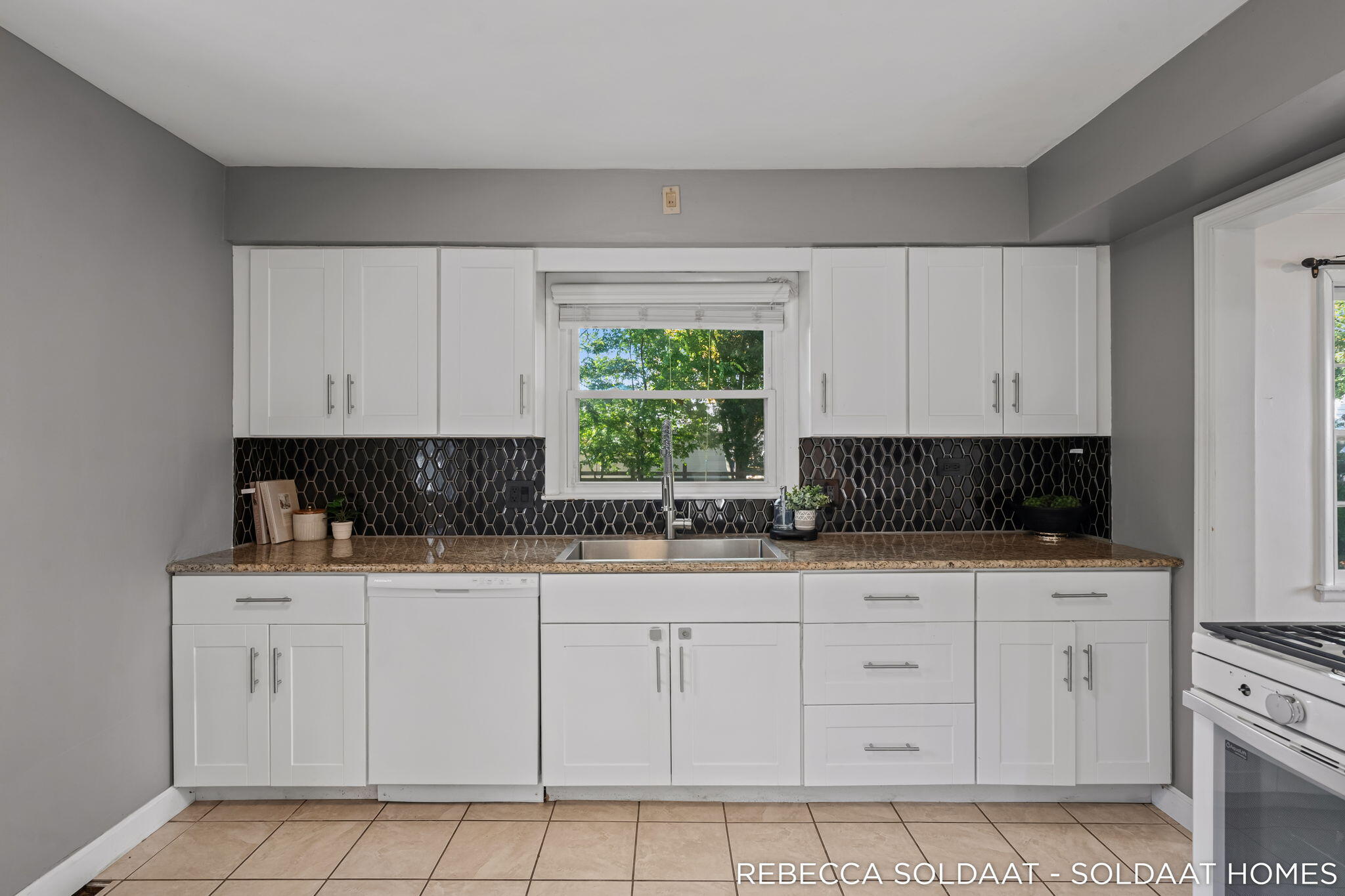 1837 Chamberlain Avenue SE Grand Rapids MI 49506