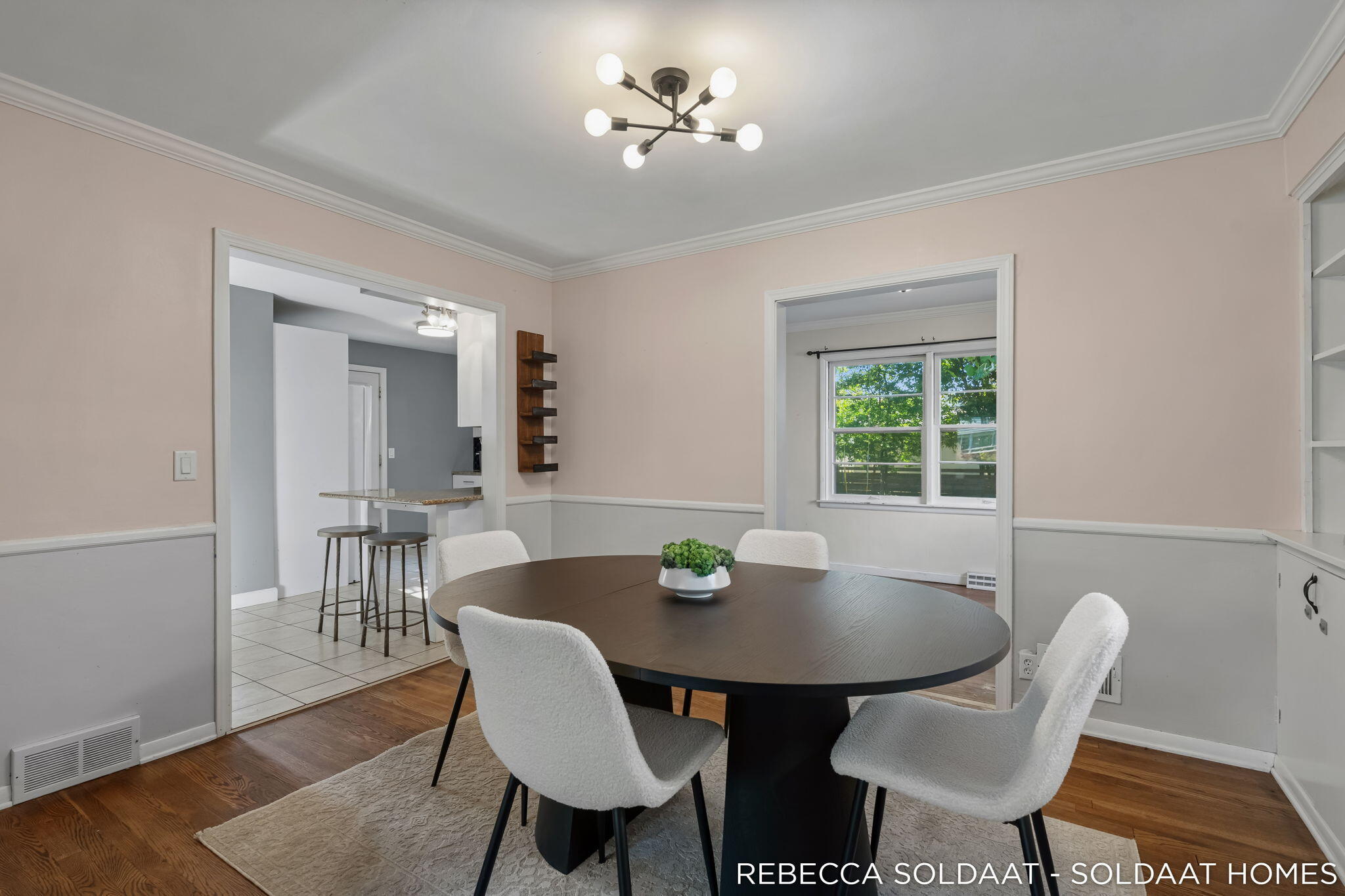 1837 Chamberlain Avenue SE Grand Rapids MI 49506