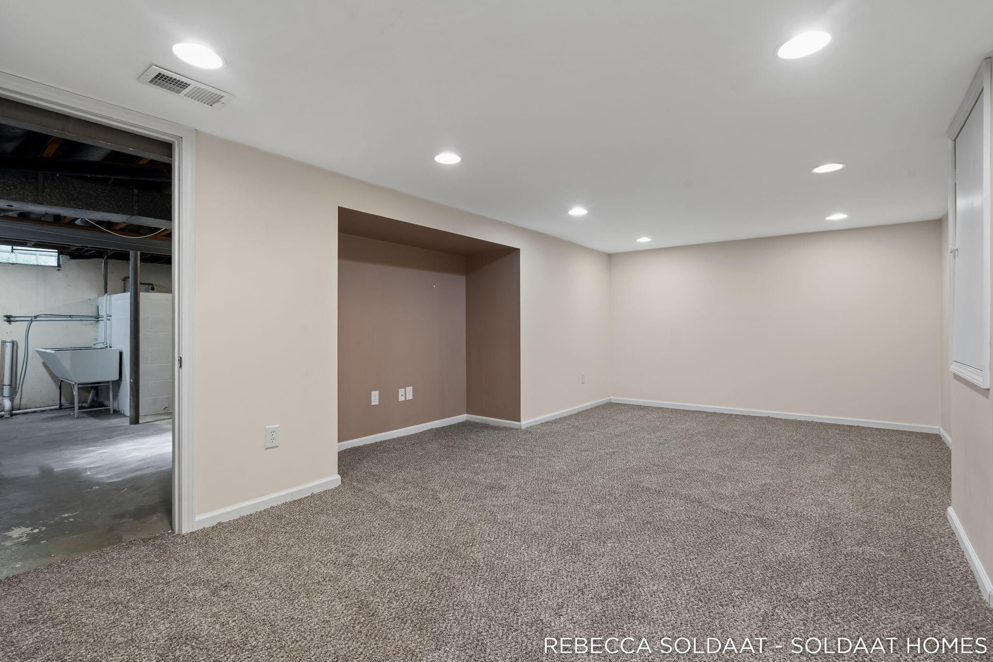 1837 Chamberlain Avenue SE Grand Rapids MI 49506
