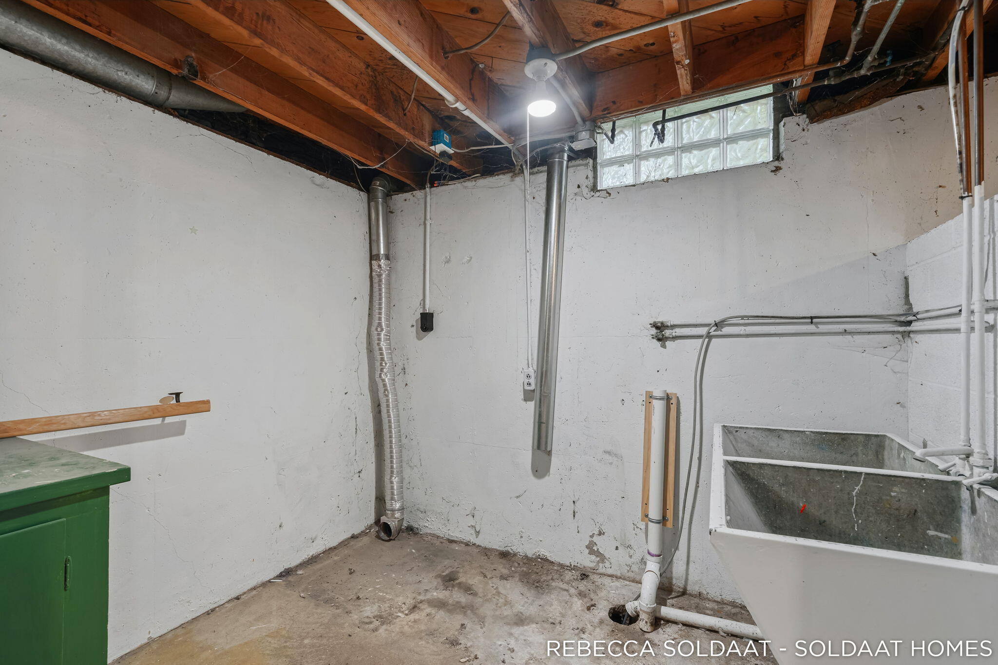 1837 Chamberlain Avenue SE Grand Rapids MI 49506