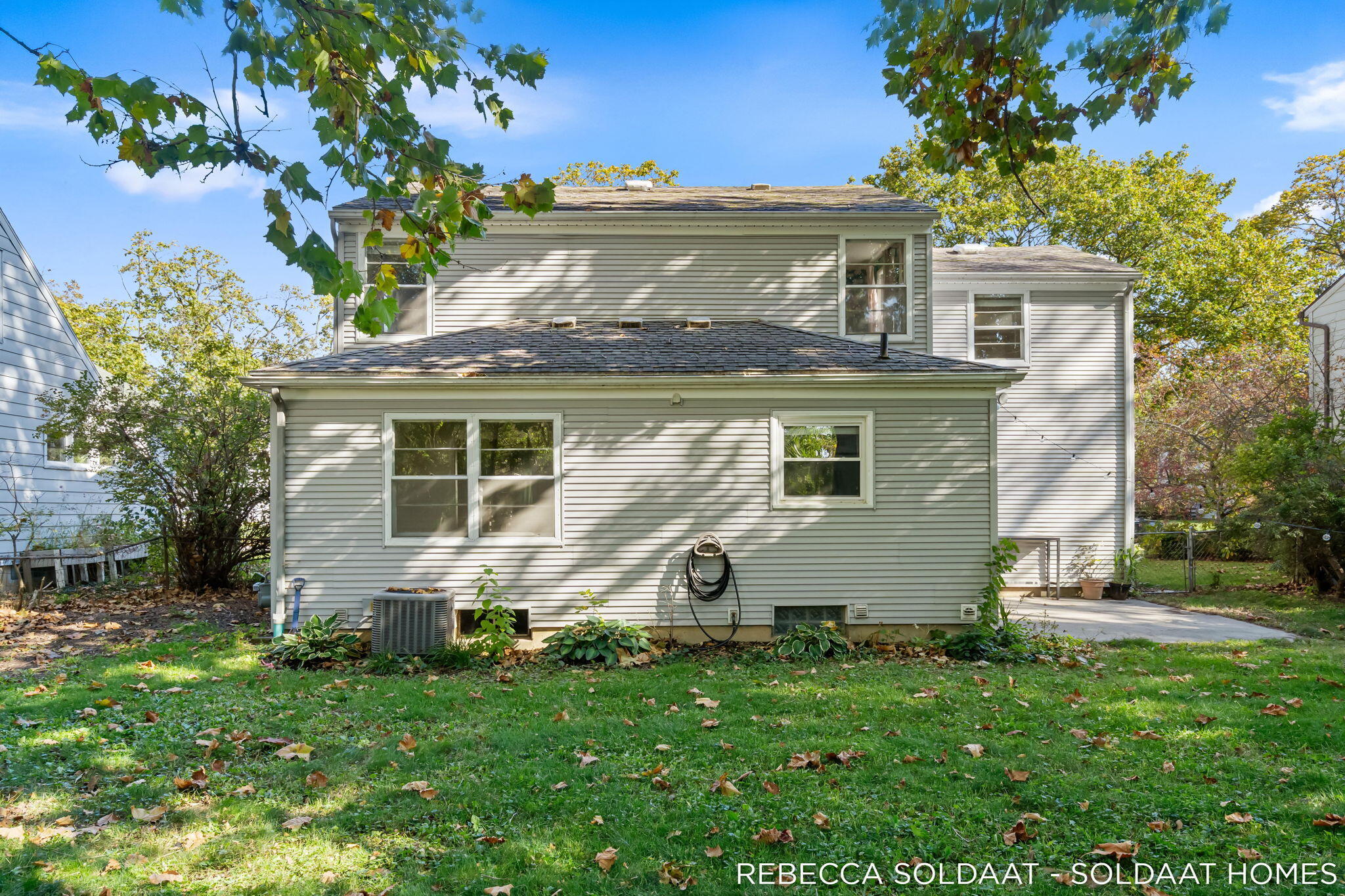 1837 Chamberlain Avenue SE Grand Rapids MI 49506