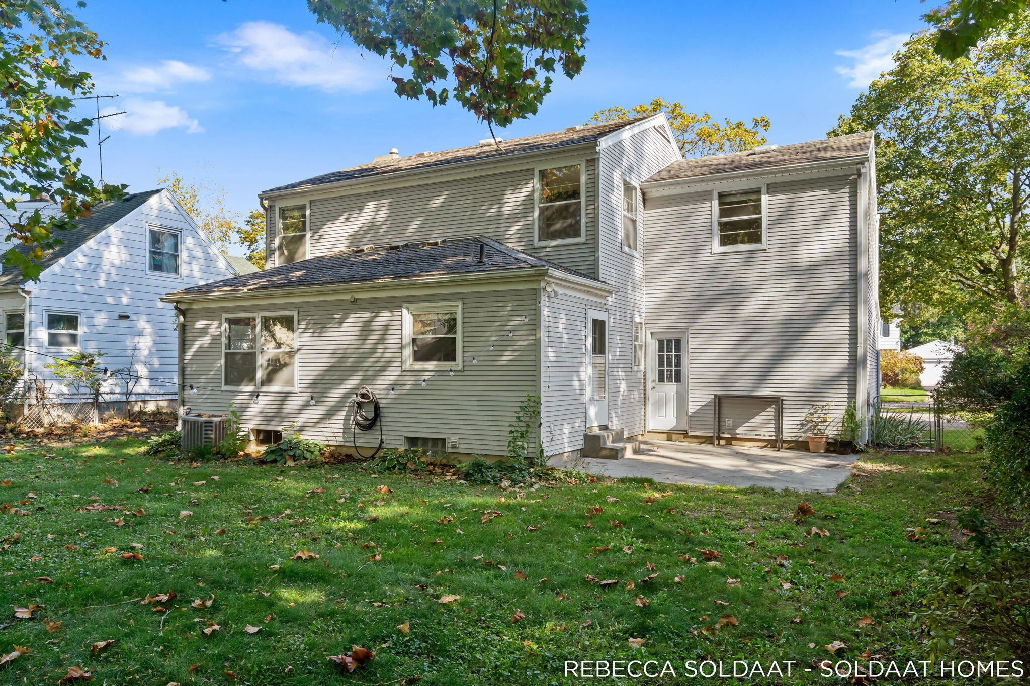 1837 Chamberlain Avenue SE Grand Rapids MI 49506