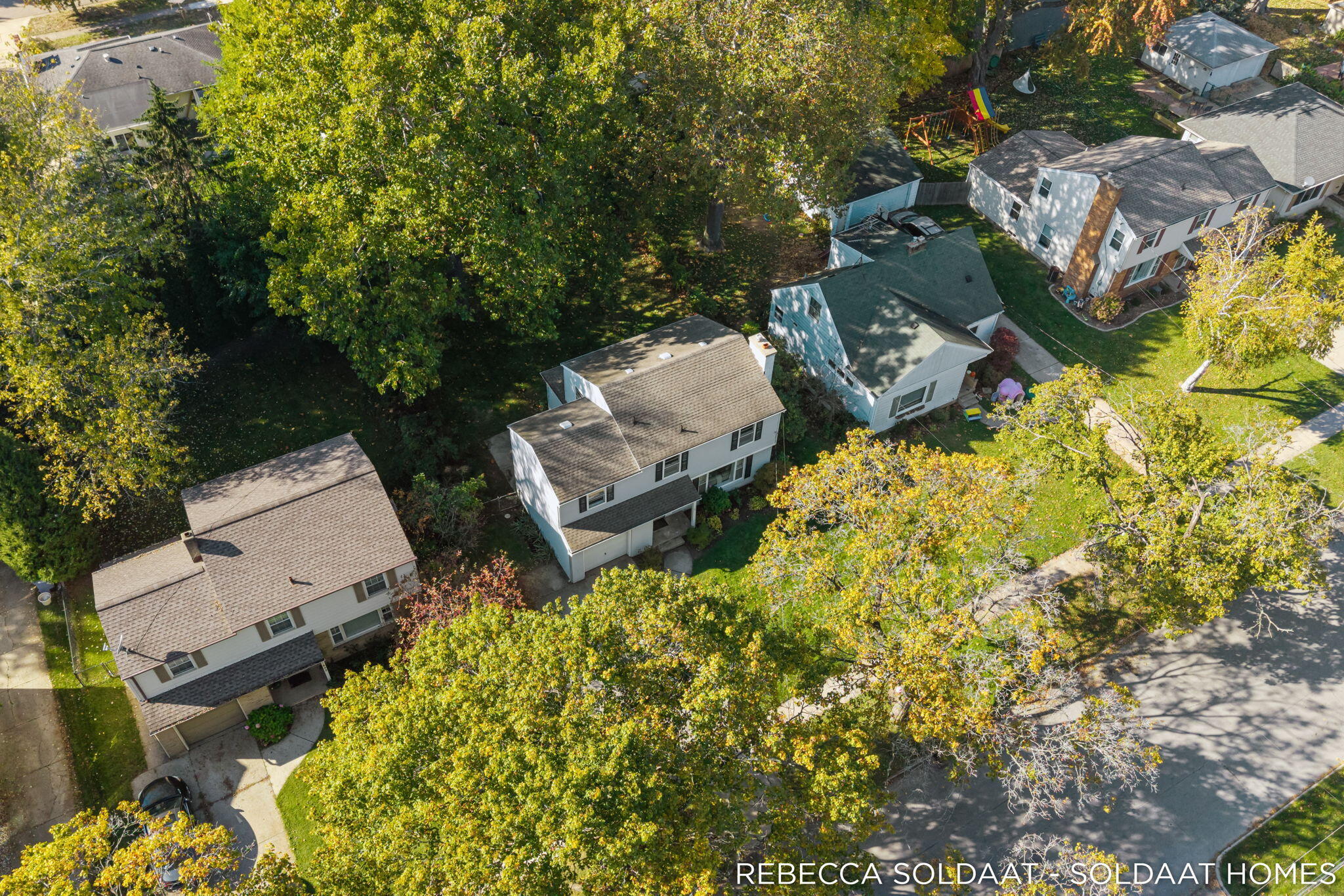 1837 Chamberlain Avenue SE Grand Rapids MI 49506