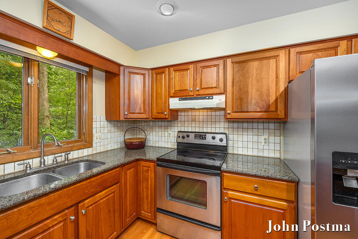 2200 Northridge Drive NE Grand Rapids MI 49525